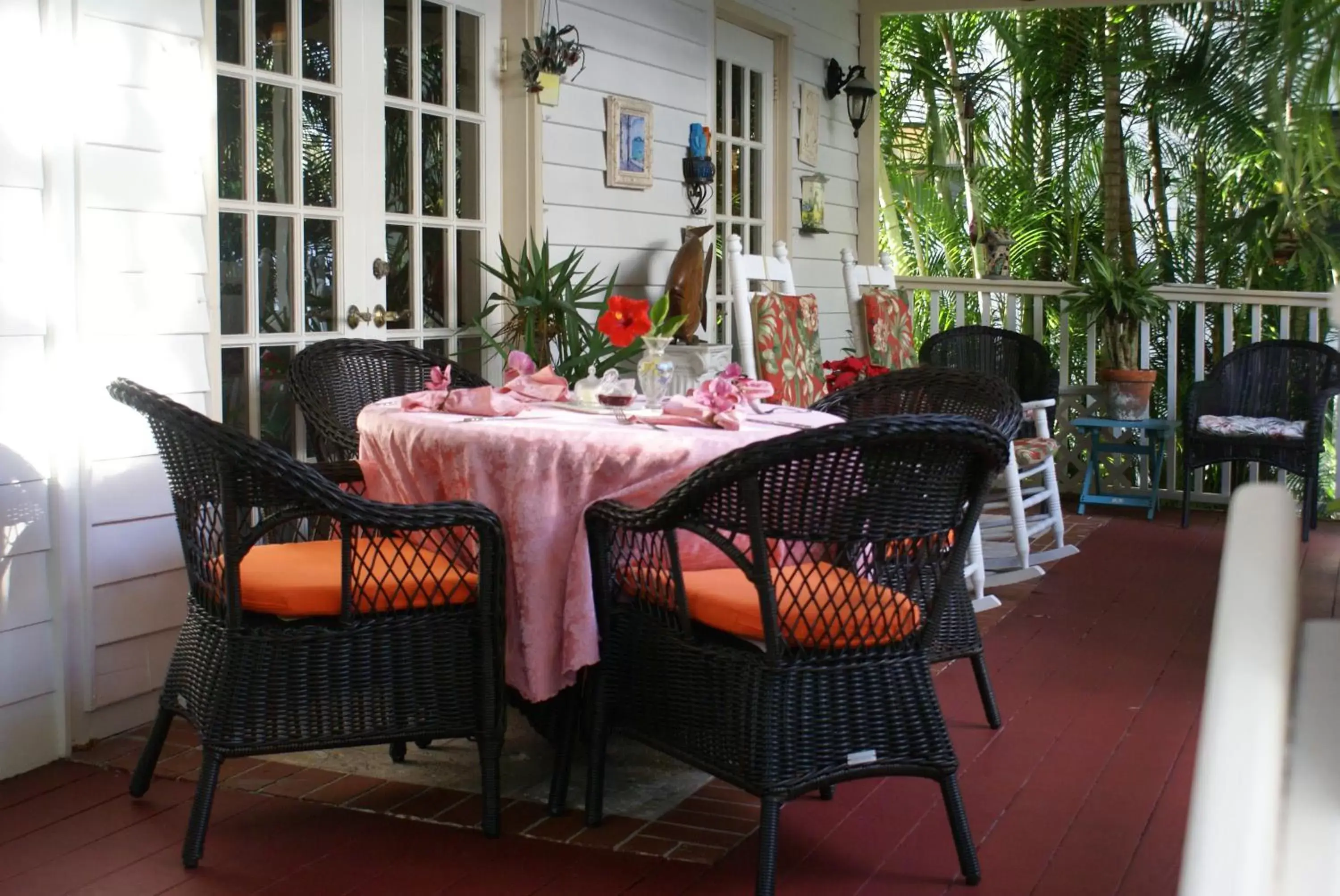 Balcony/Terrace, Restaurant/Places to Eat in Sabal Palm House Bed and Breakfast