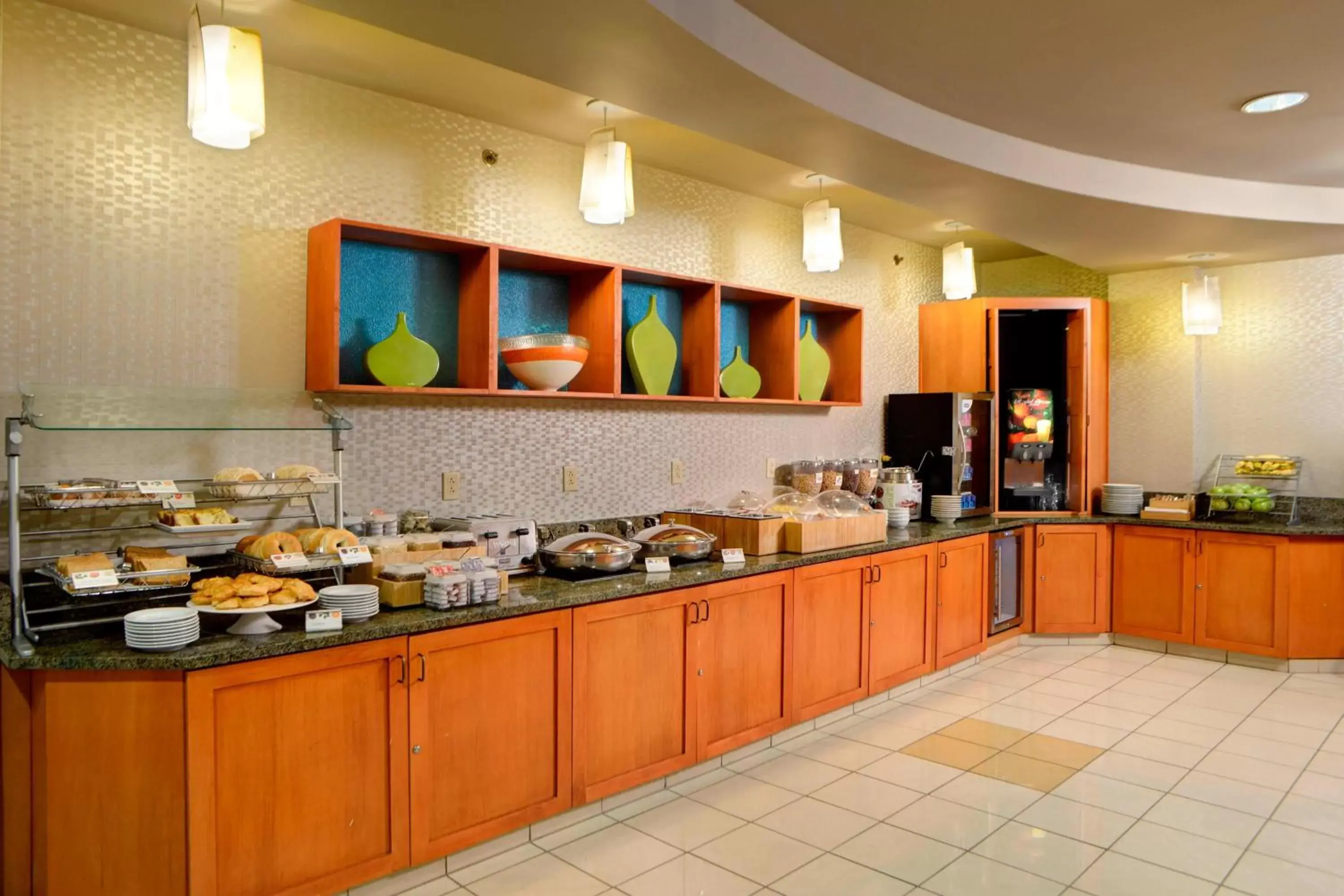 Breakfast, Restaurant/Places to Eat in SpringHill Suites Terre Haute