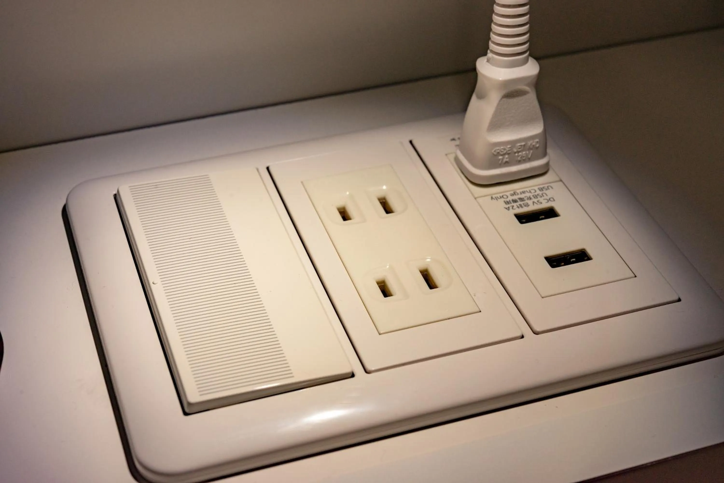 bunk bed in plat hostel keikyu sapporo sky