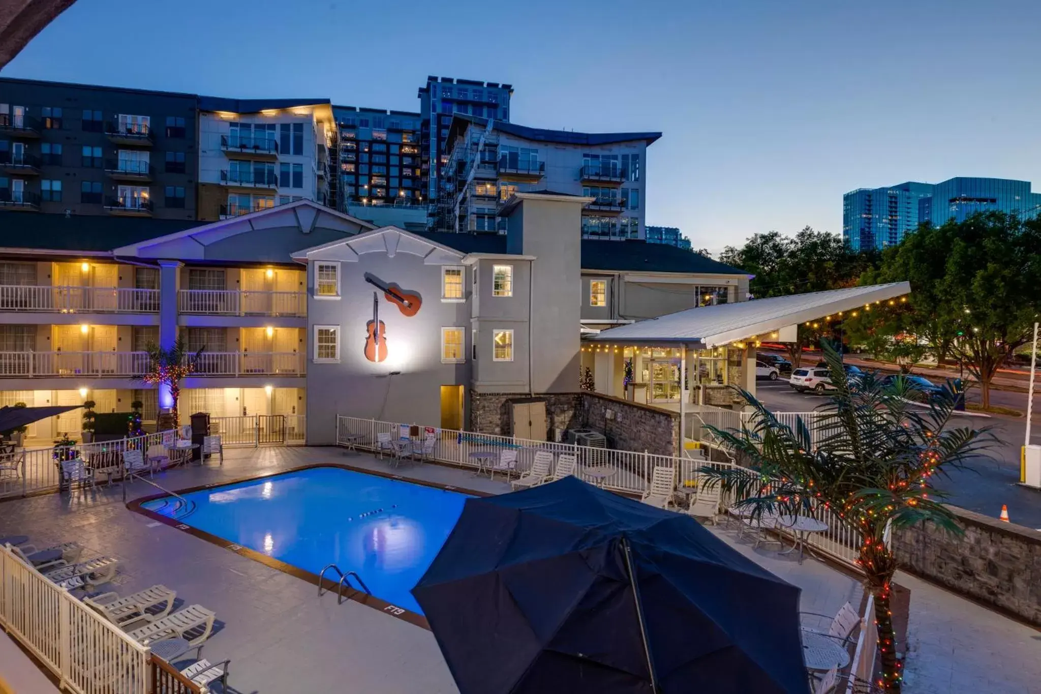 Swimming pool, Pool View in Comfort Inn Downtown Nashville - Music City Center