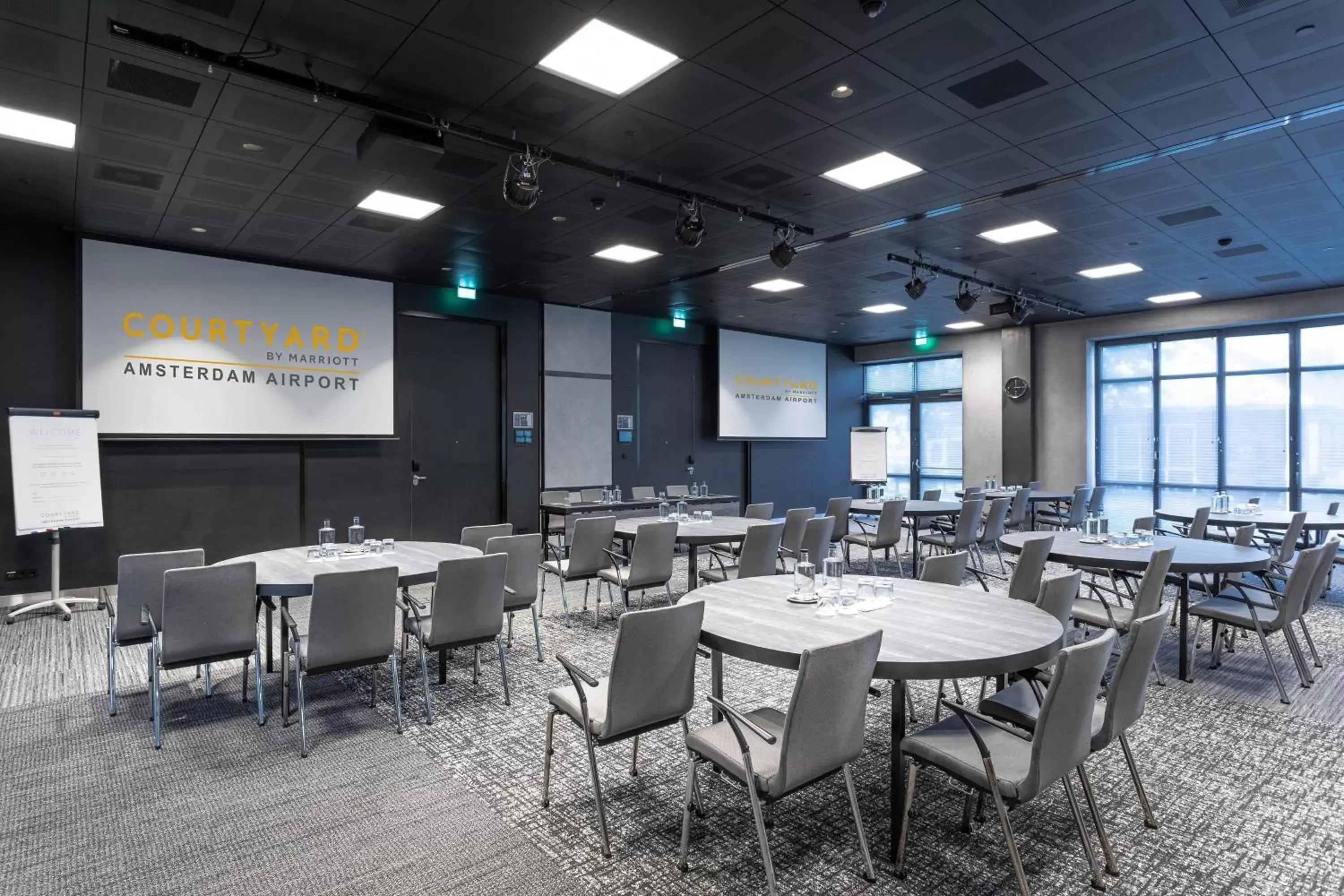 Meeting/conference room in Courtyard by Marriott Amsterdam Airport