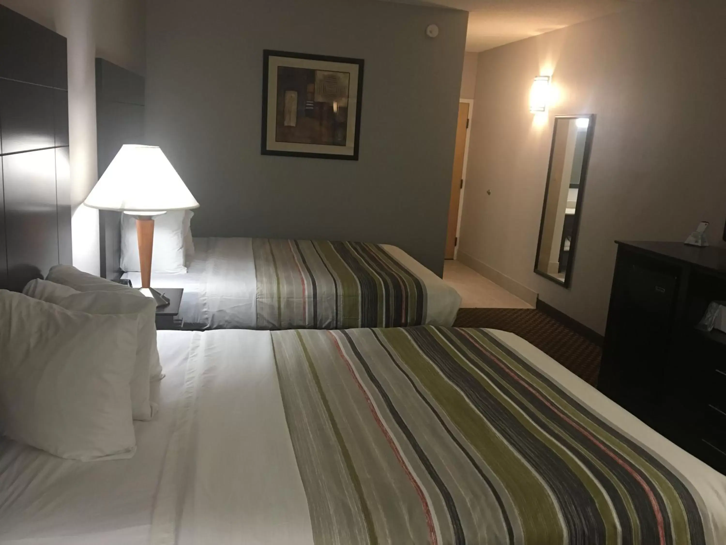 Bed in Country Inn & Suites by Radisson, Indianapolis East, IN