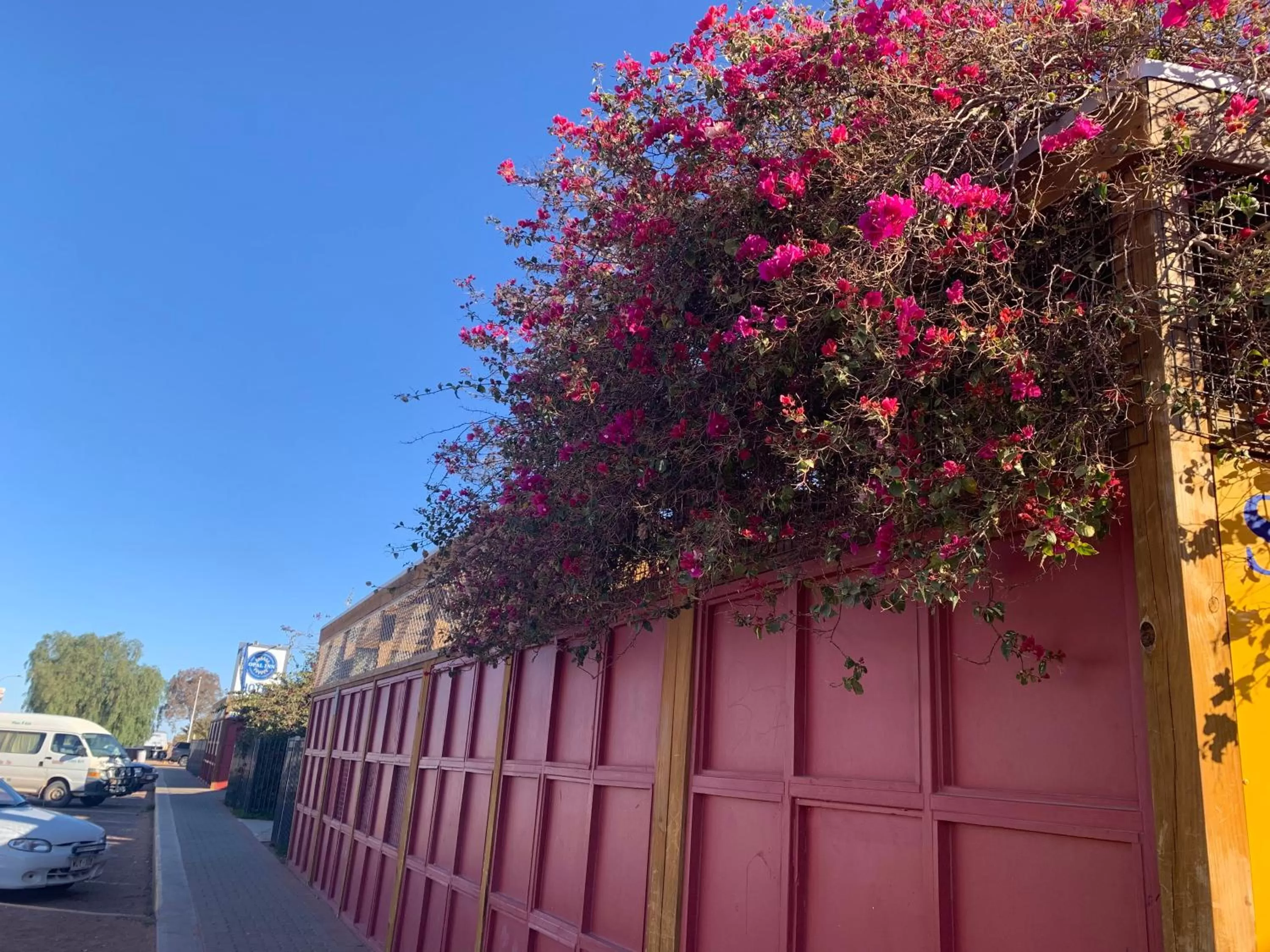 Neighbourhood in Opal Inn Hotel, Motel, Caravan Park