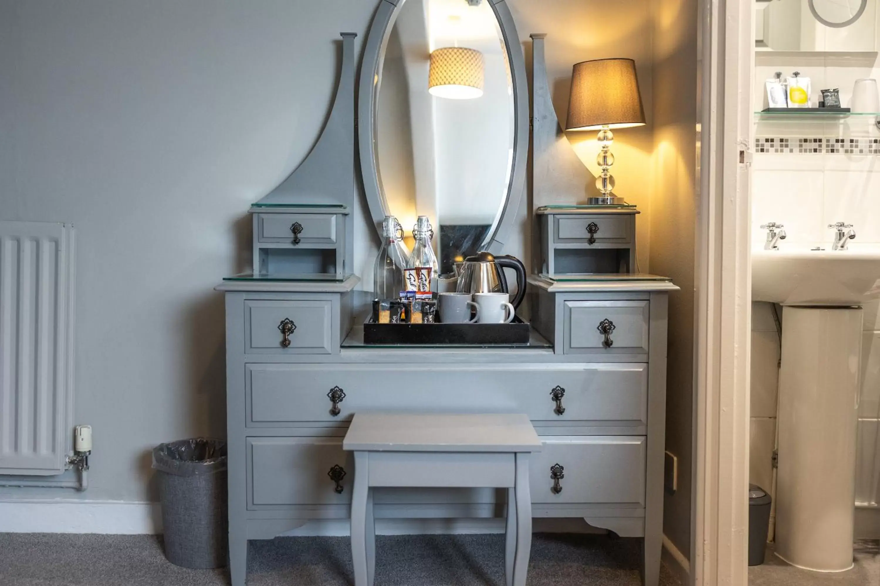 Bedroom in Gloucester House