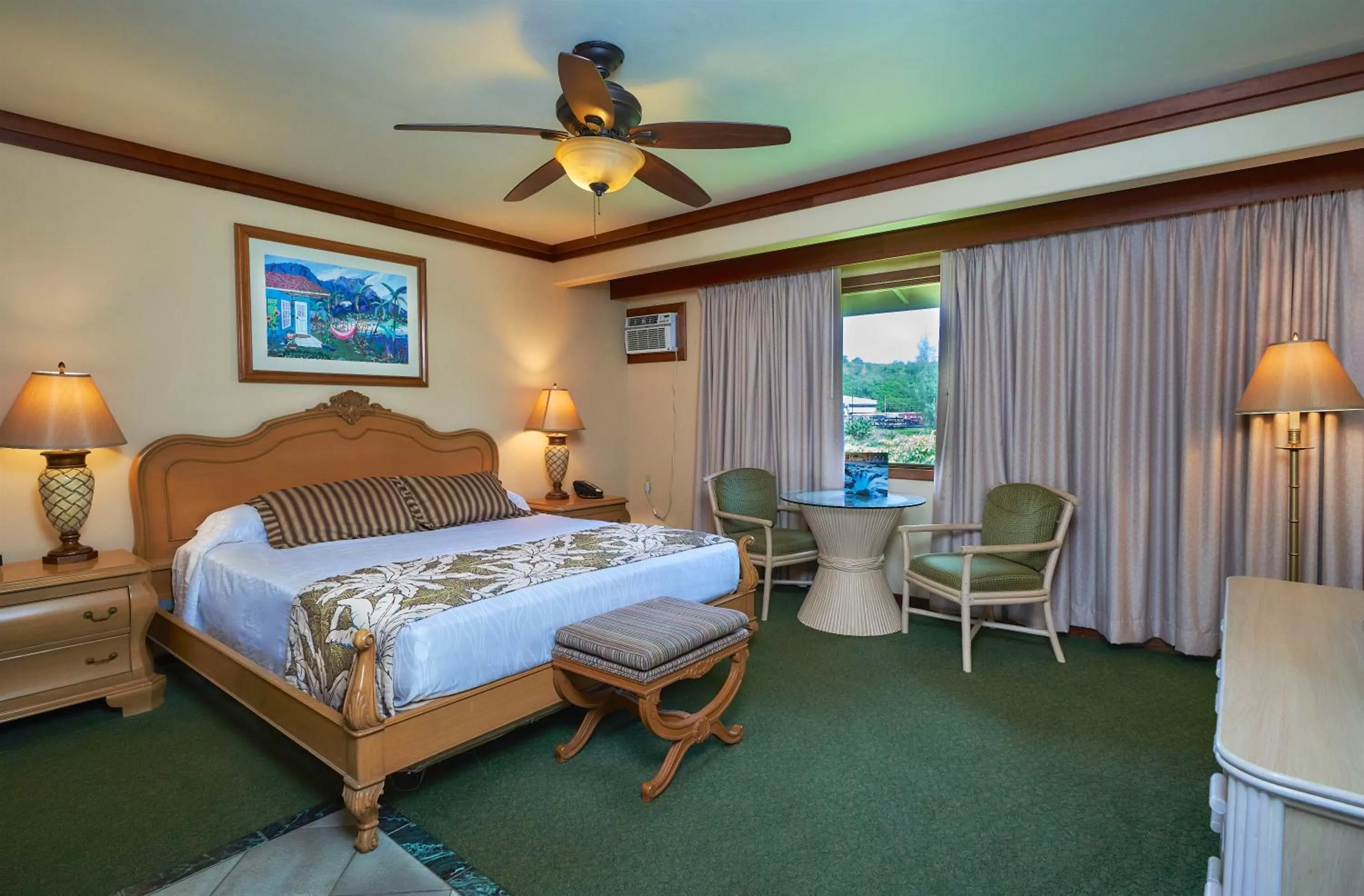 Bed in The Kauai Inn