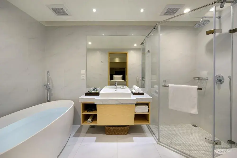 Bathroom in Sonnien Hotel