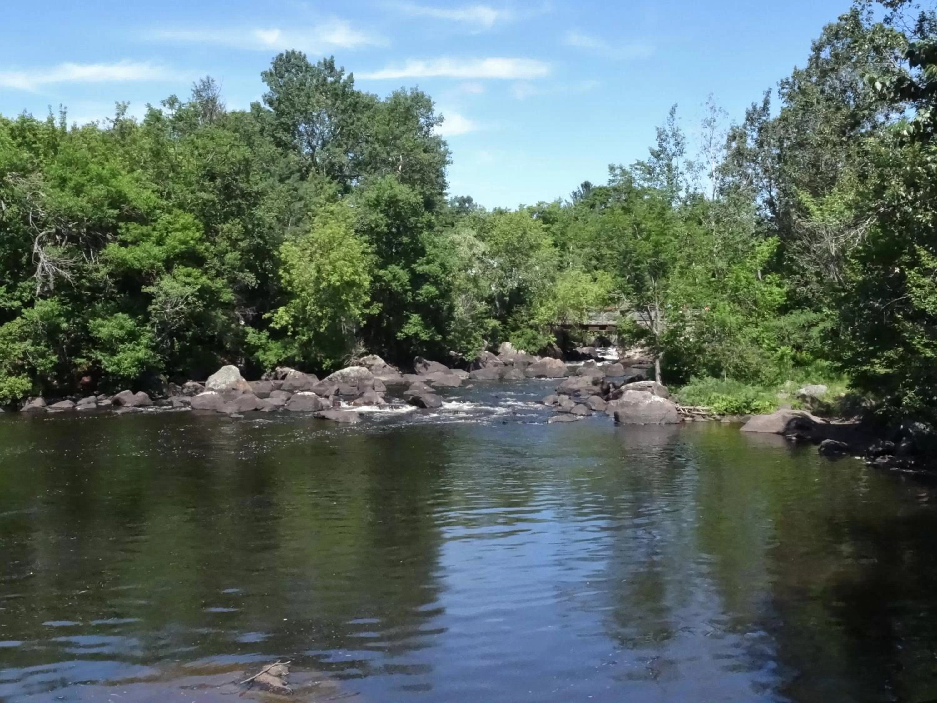 Spring in Auberge Micro-Brasserie Le Baril Roulant