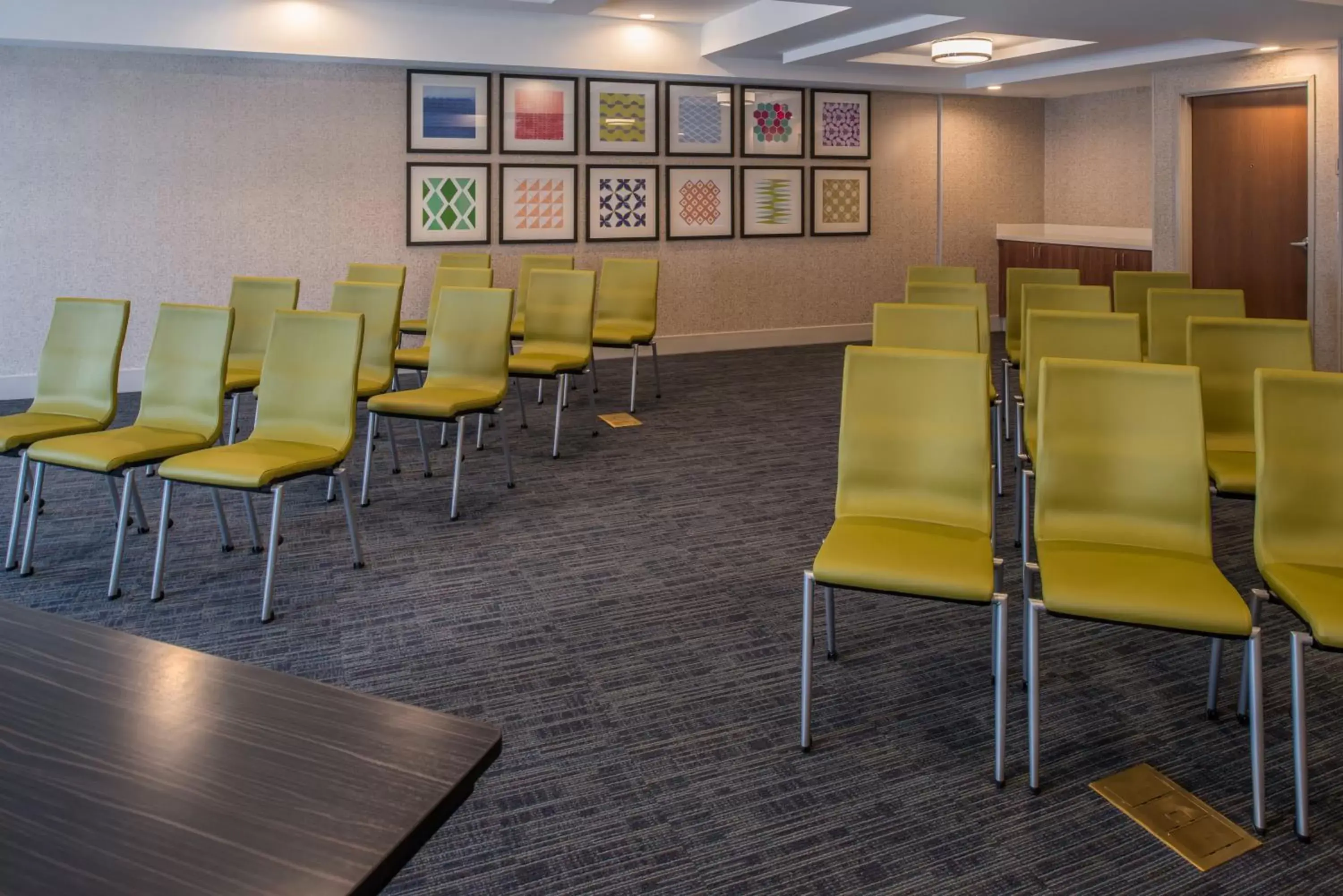 Meeting/conference room in Holiday Inn Express Sierra Vista, an IHG Hotel
