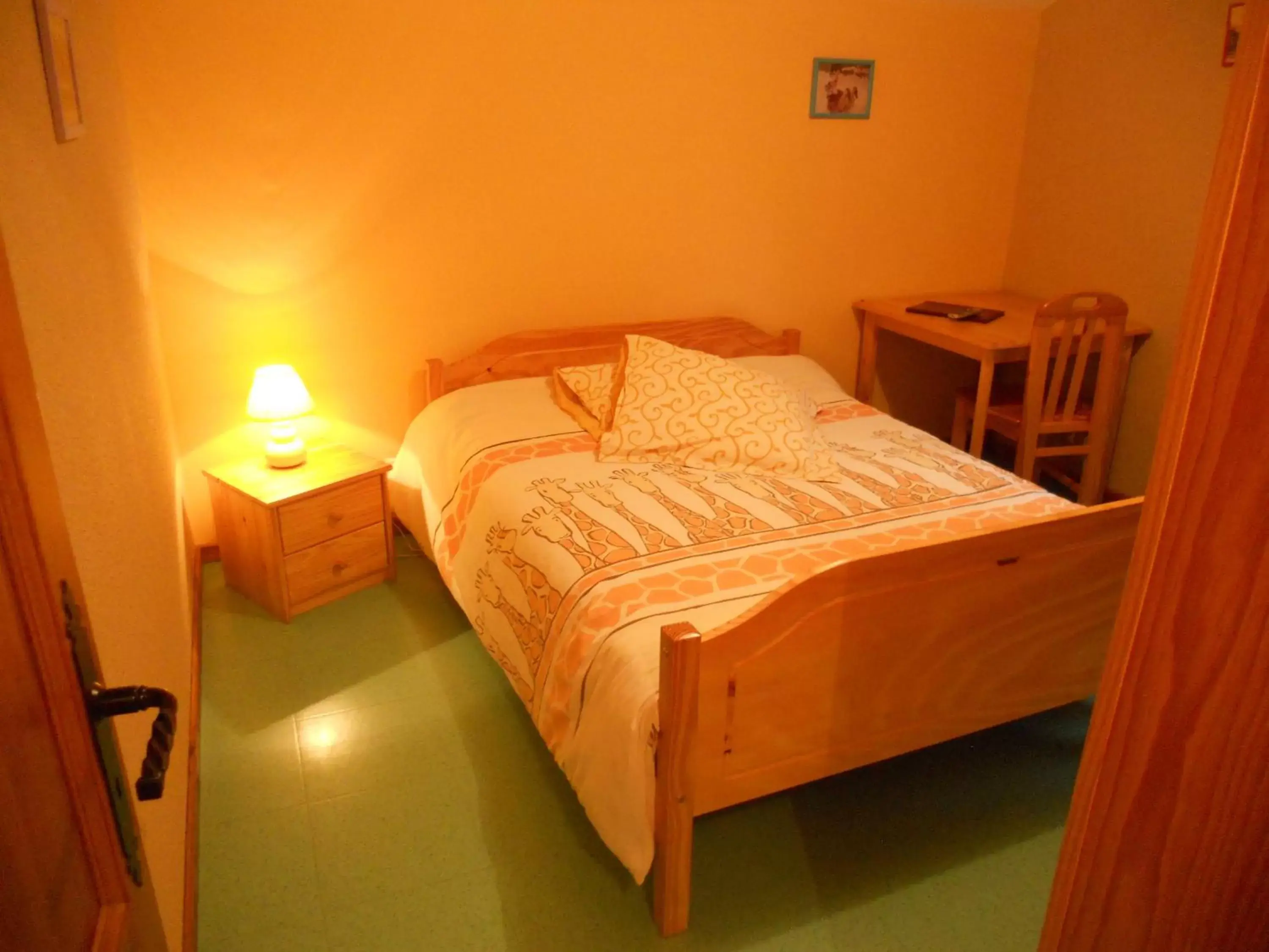 Bedroom, Bed in Auberge du Saut des Cuves