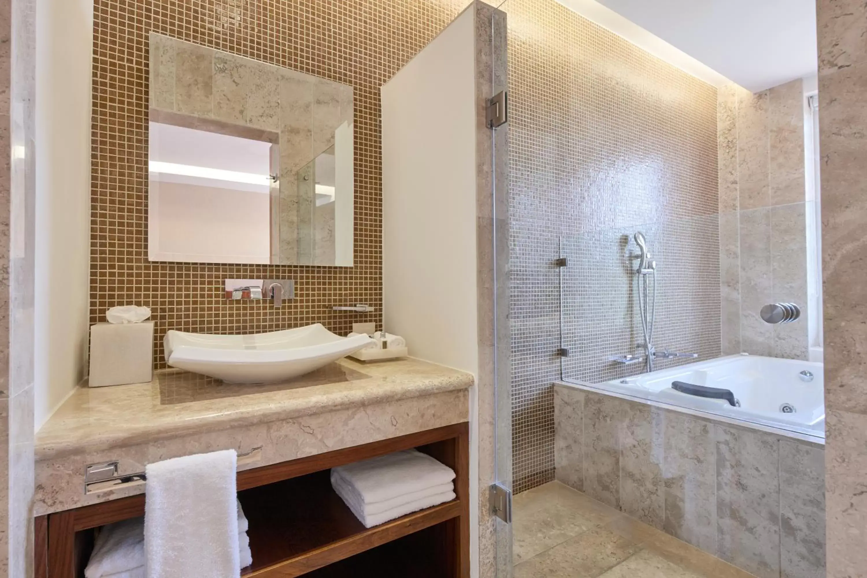 Bathroom in Senses Quinta Avenida Hotel By Artisan