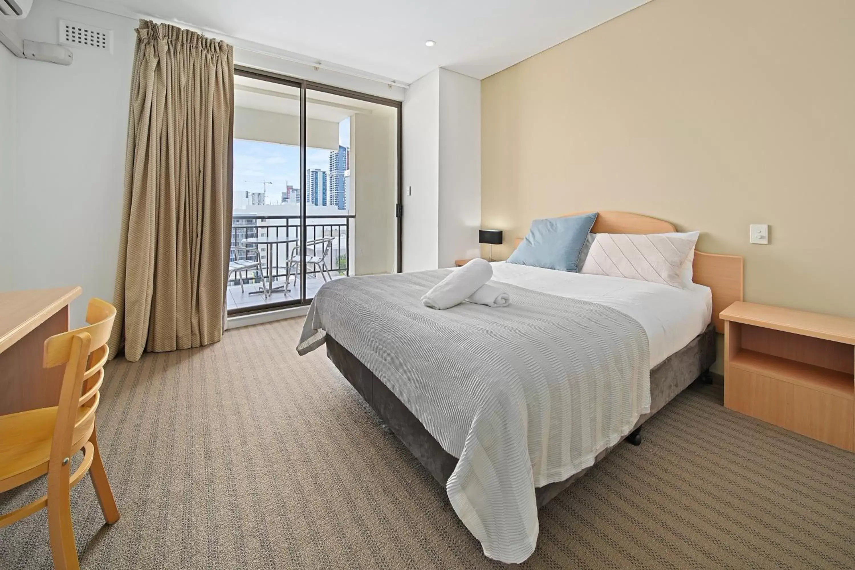 Bedroom, Bed in All Suites Perth