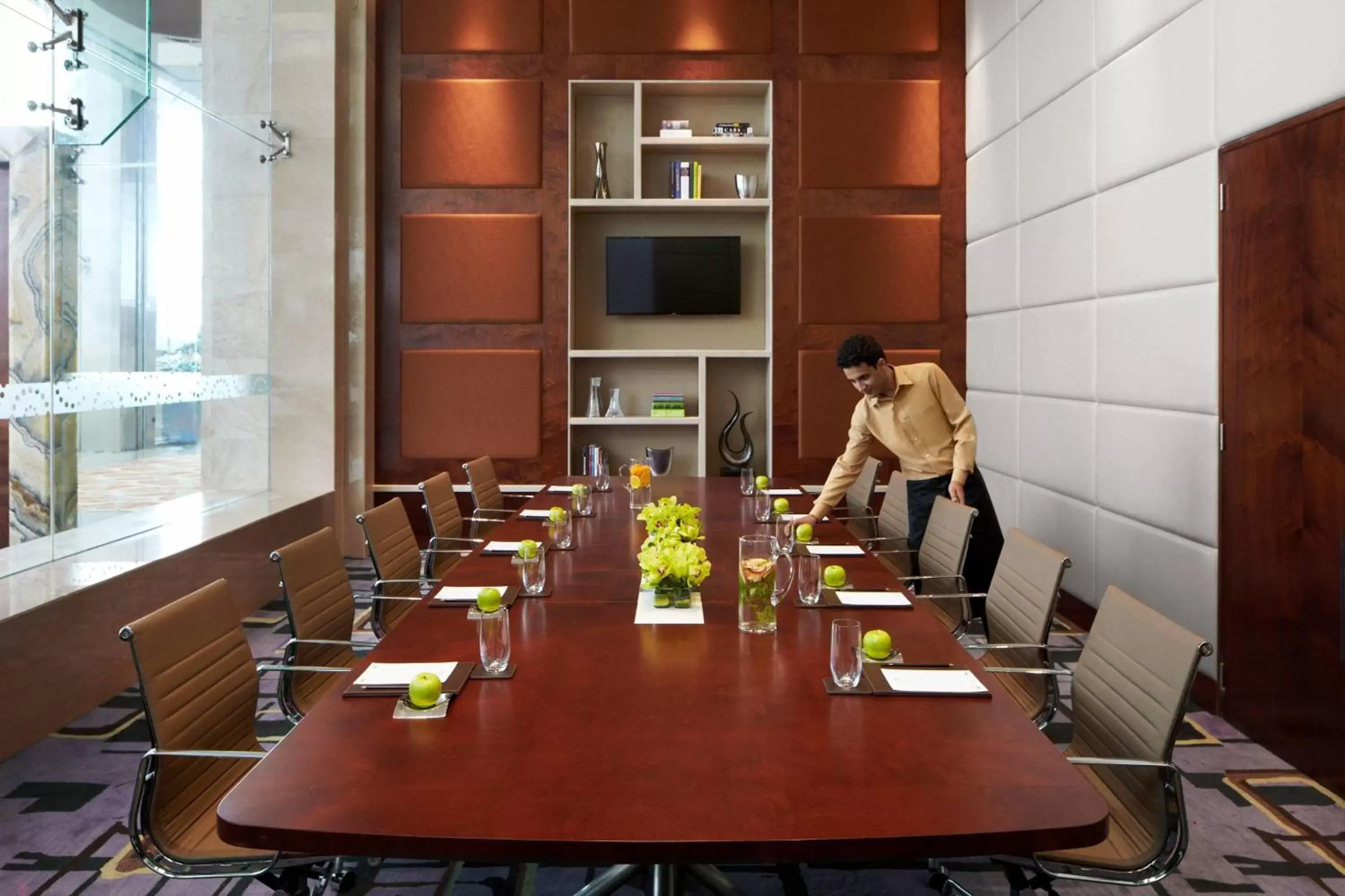 Meeting/conference room in Courtyard by Marriott Pune Chakan