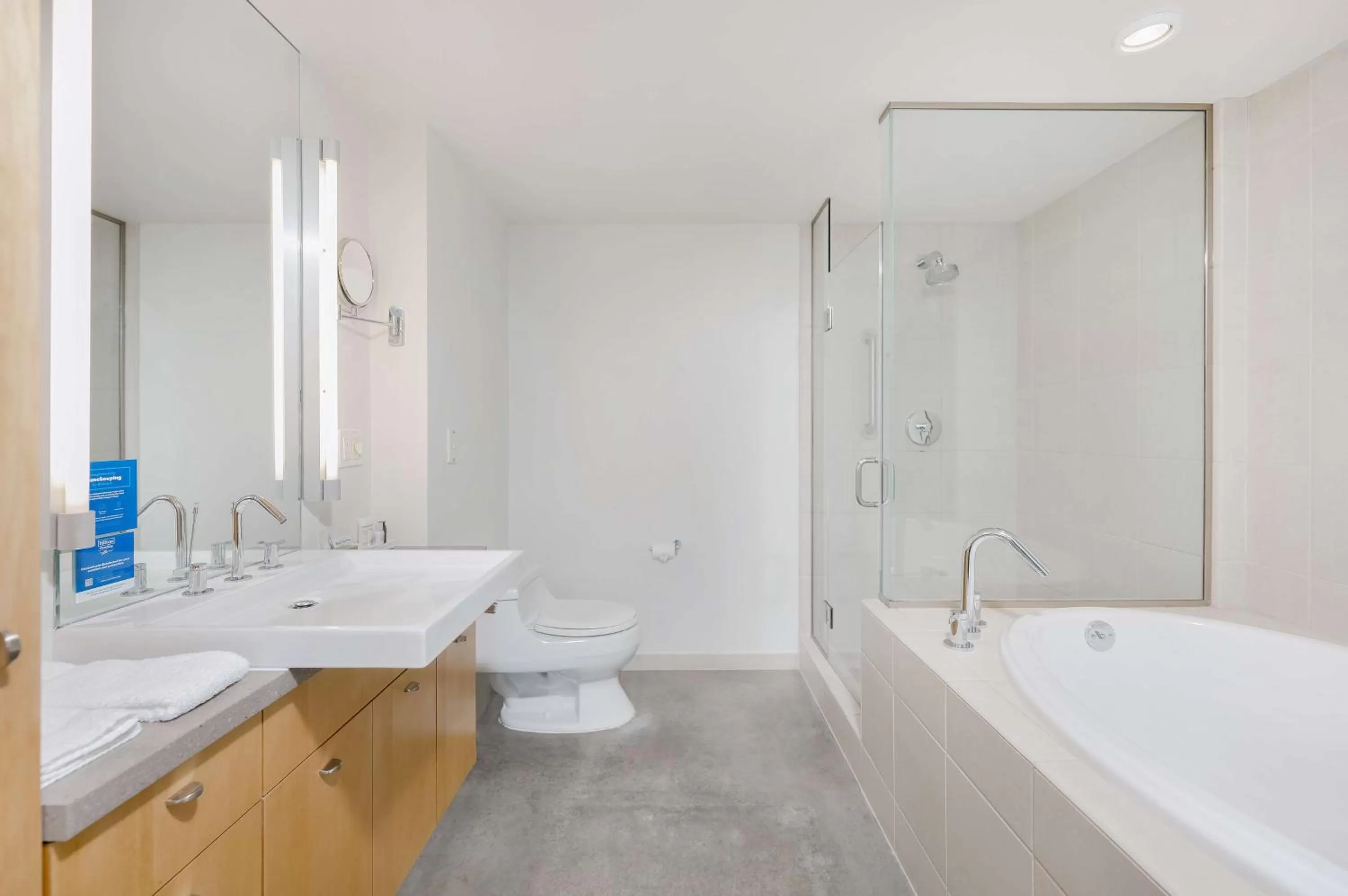 Bathroom in Hotelvetro Iowa City, Tapestry Collection By Hilton