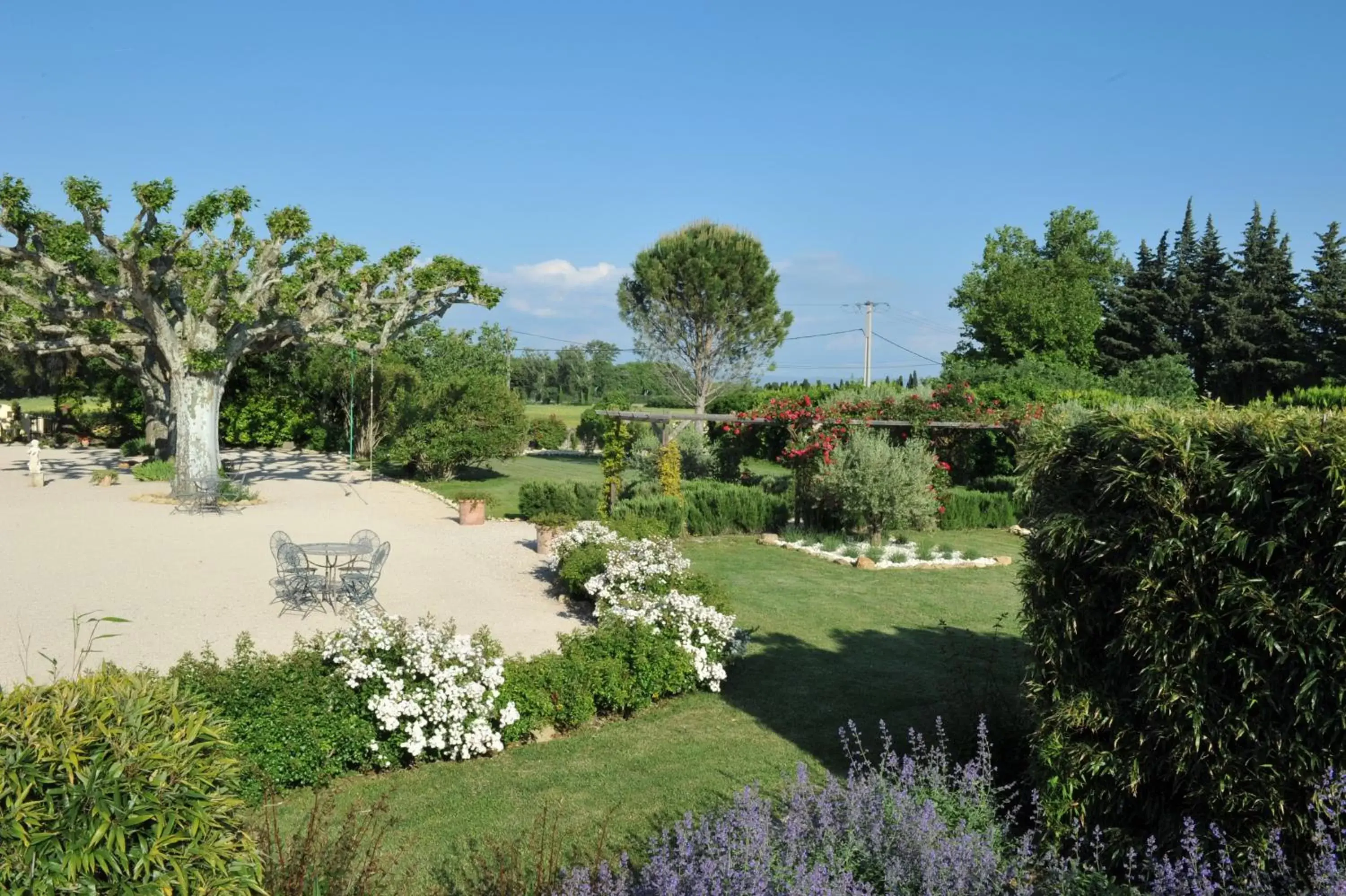 Property building, Garden in Le Mas Terre des Anges