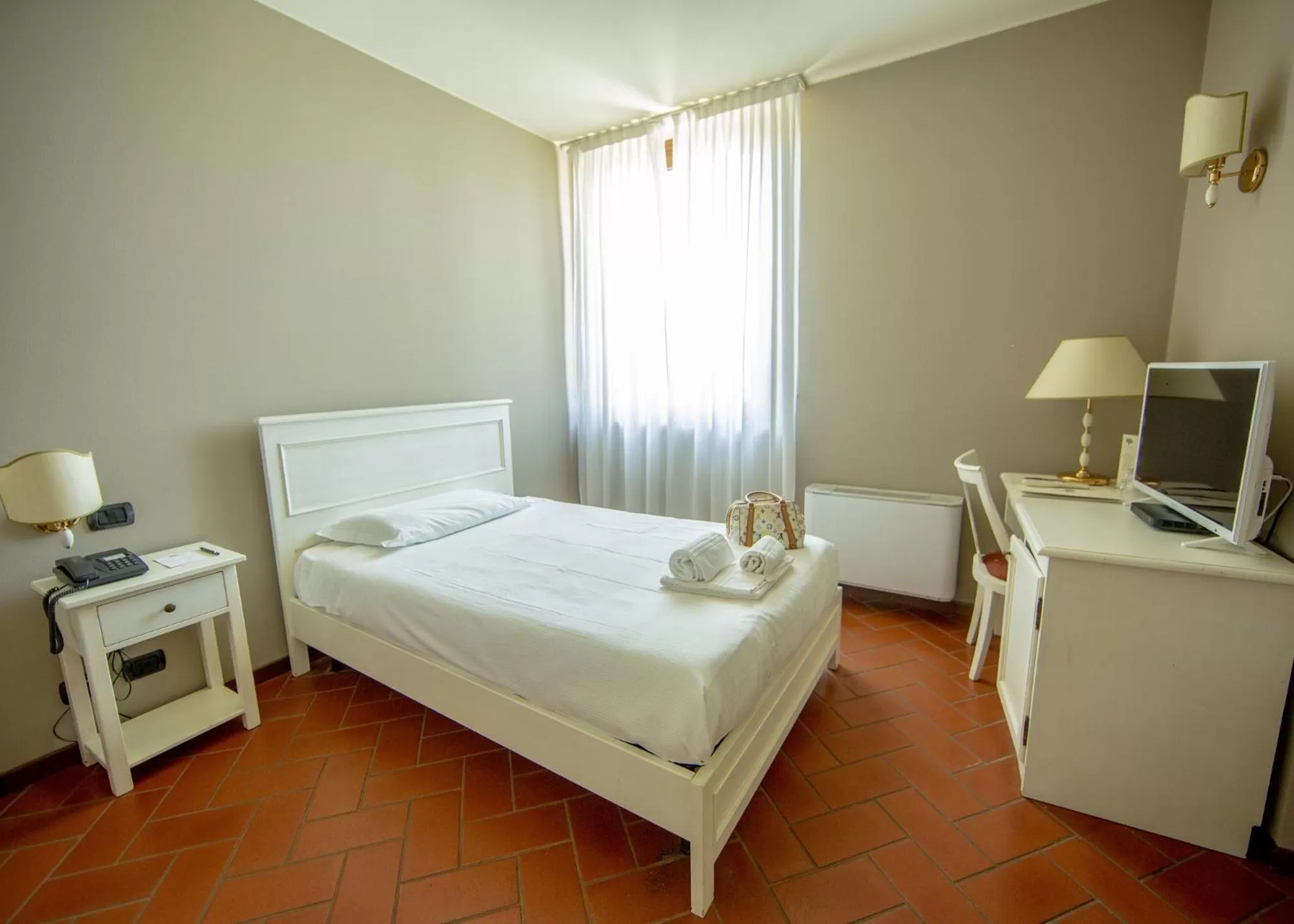 Photo of the whole room, Bed in Hotel Il Gelso