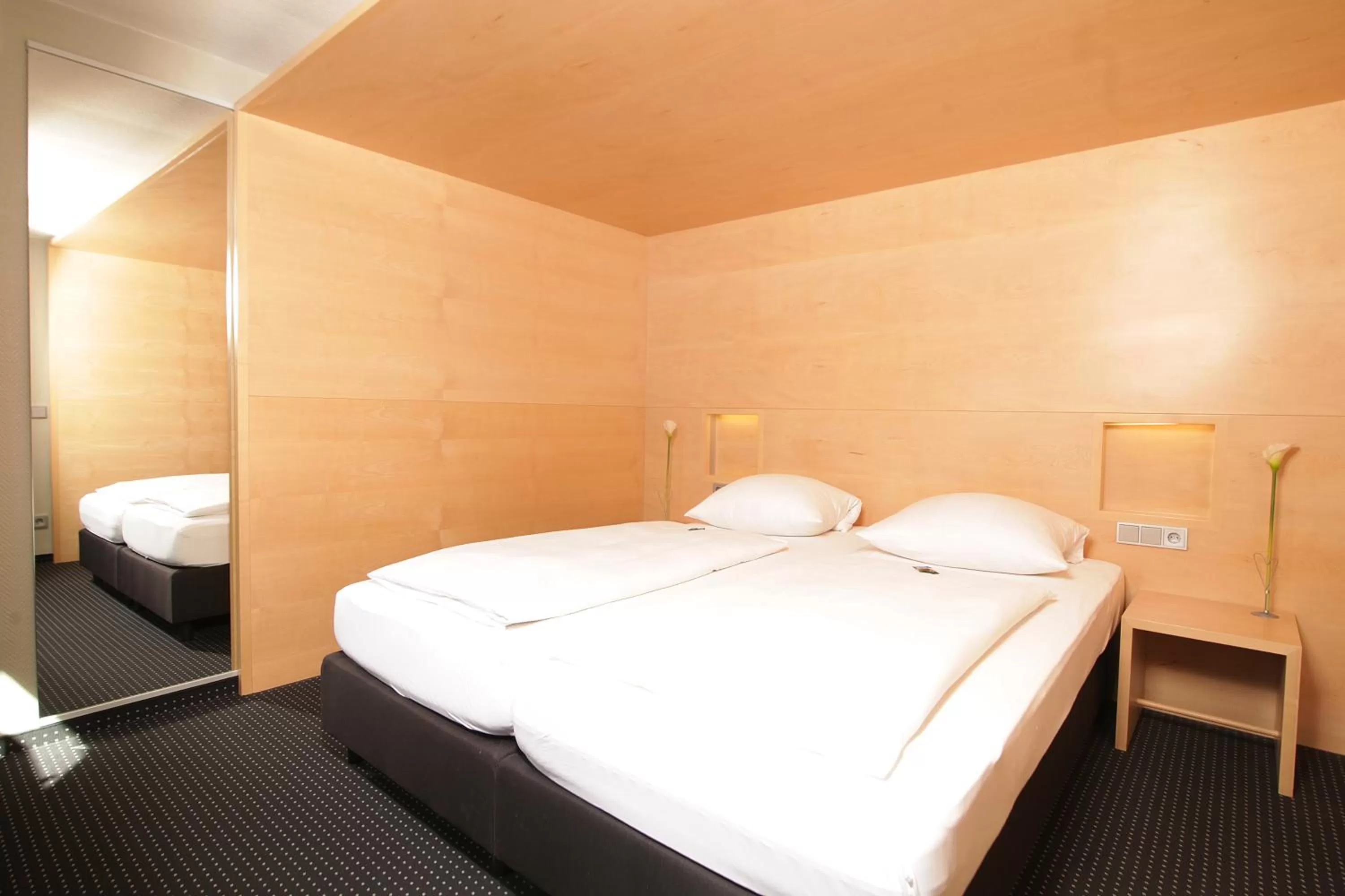 Bedroom, Bed in Hotel und Gasthof Ritter St. Georg