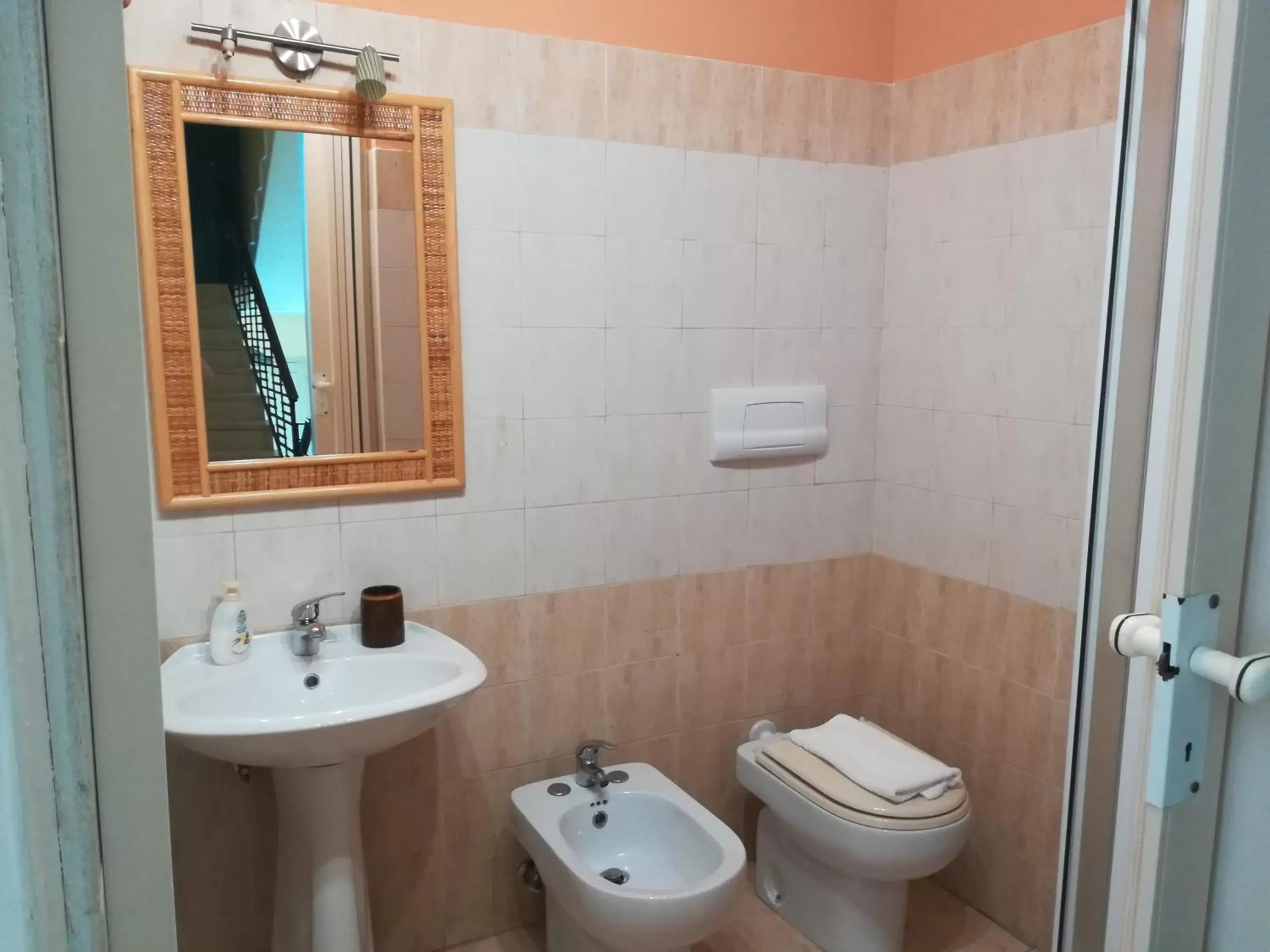 Bathroom in B&B A Due Passi dal Mare