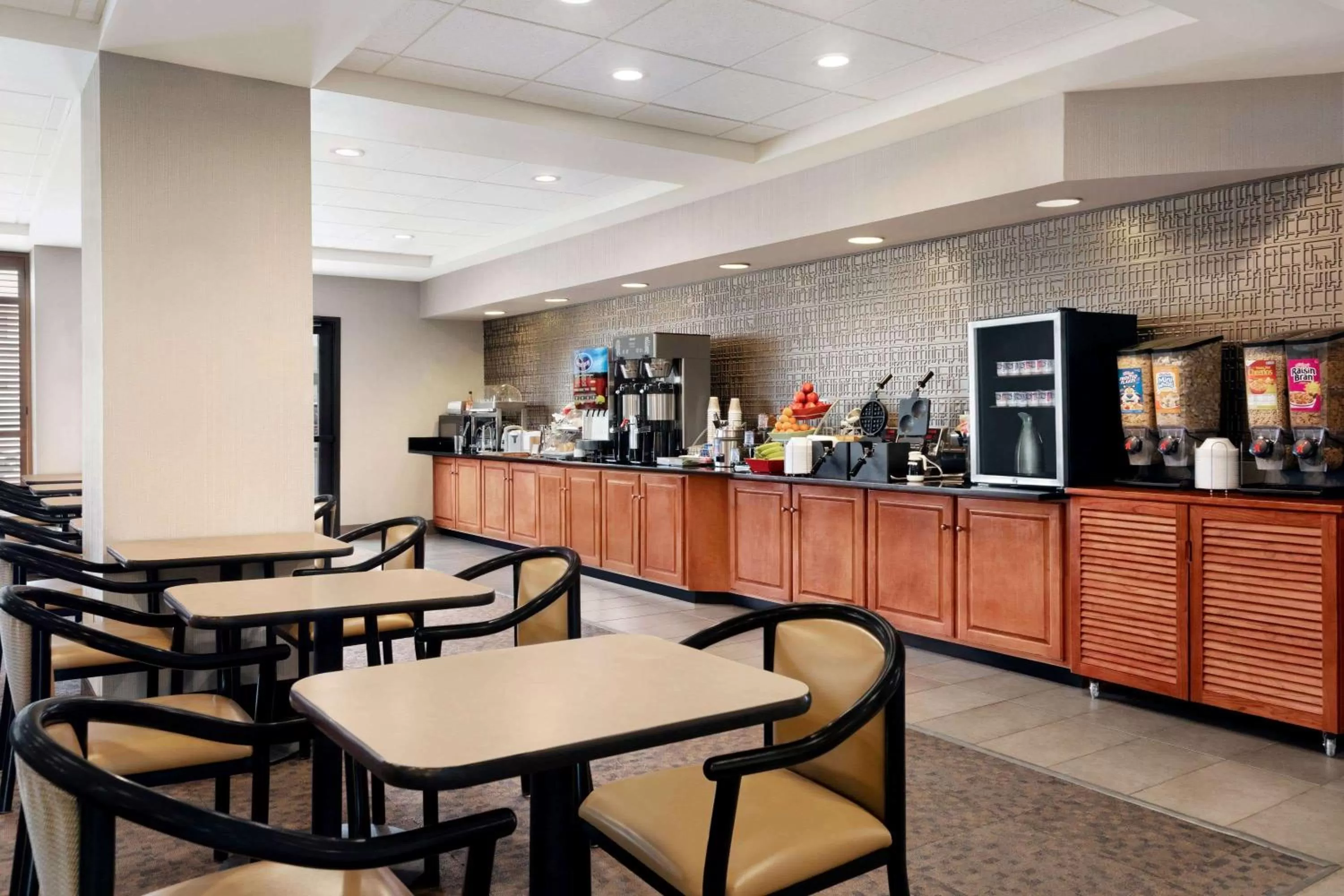 Restaurant/places to eat in Wingate by Wyndham Cincinnati Blue Ash