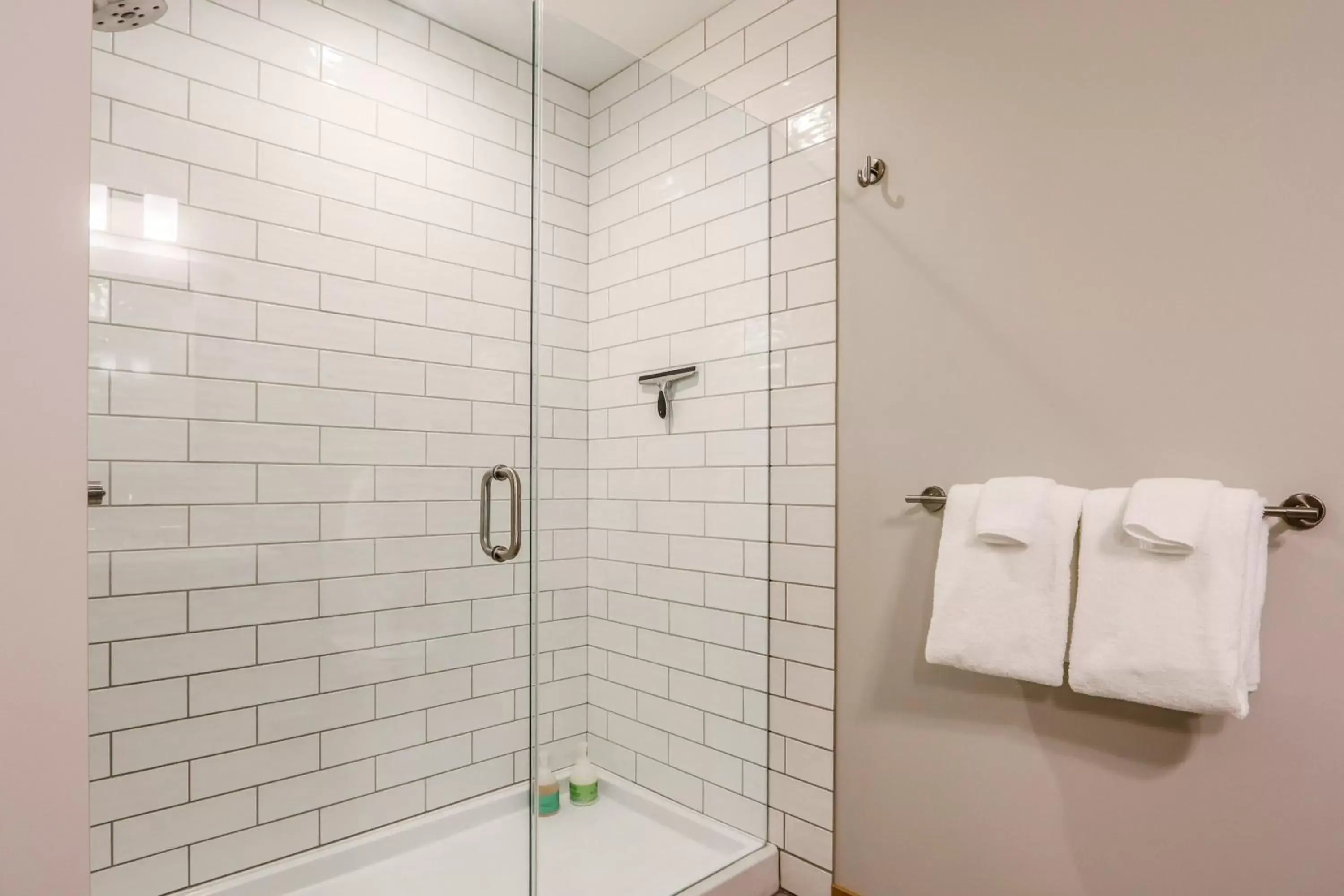 Bathroom in Tamarack Lodge by Spring Creek Vacations