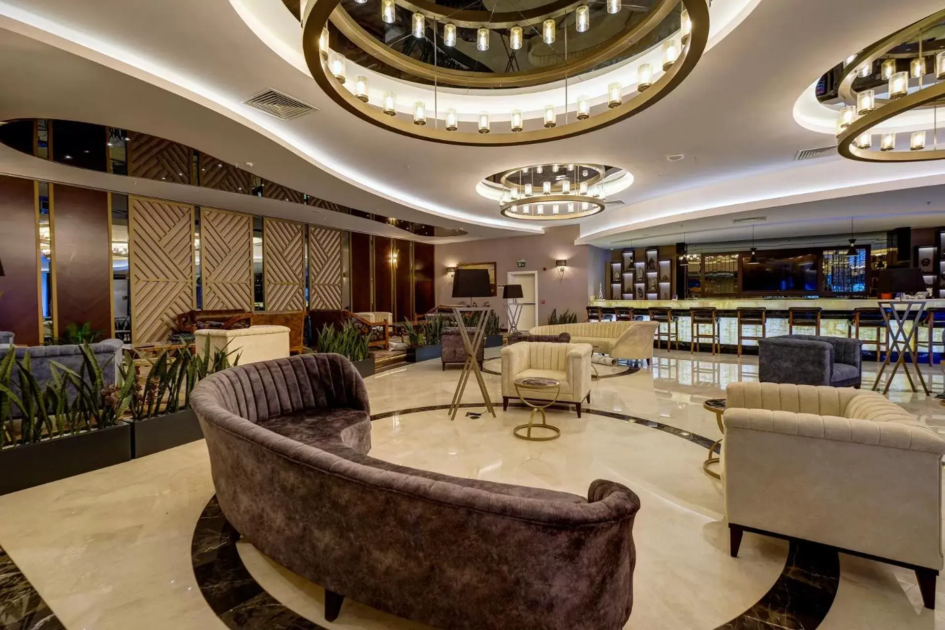 Lounge or bar in Days Hotel by Wyndham Istanbul Maltepe