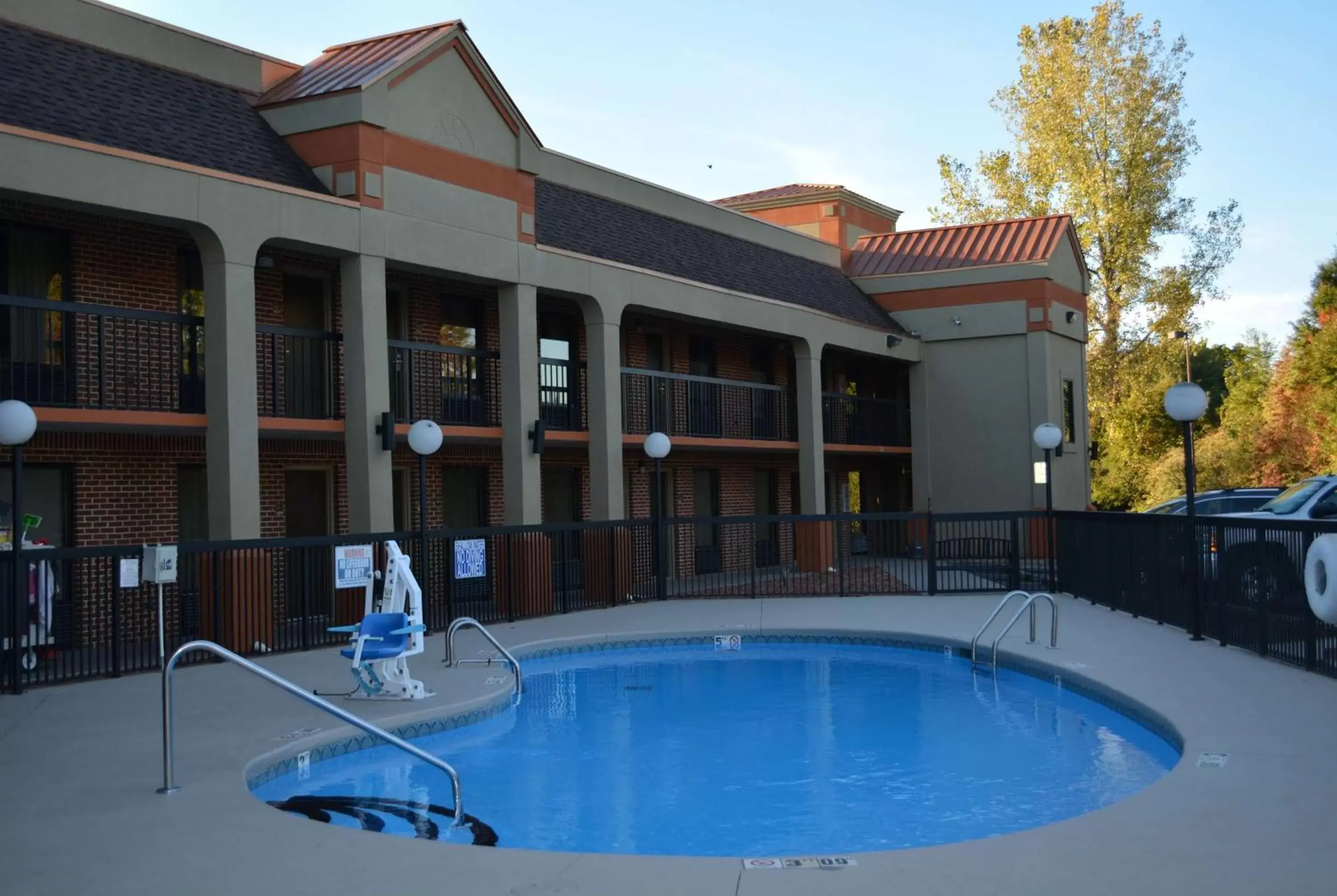 Pool view, Property Building in Super 8 by Wyndham Huntersville/Charlotte Area