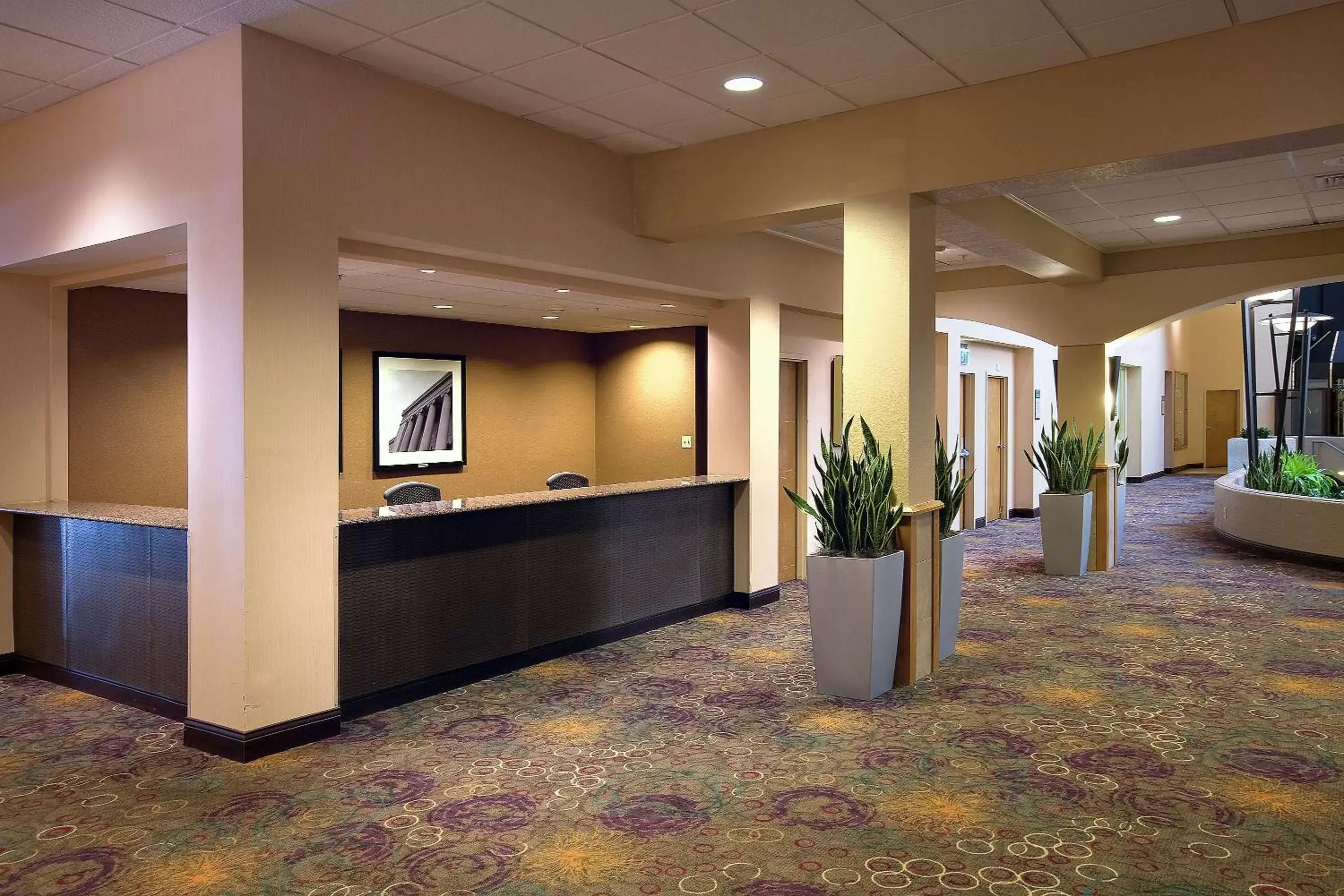 Meeting/conference room, Lobby/Reception in Embassy Suites by Hilton Kansas City International Airport