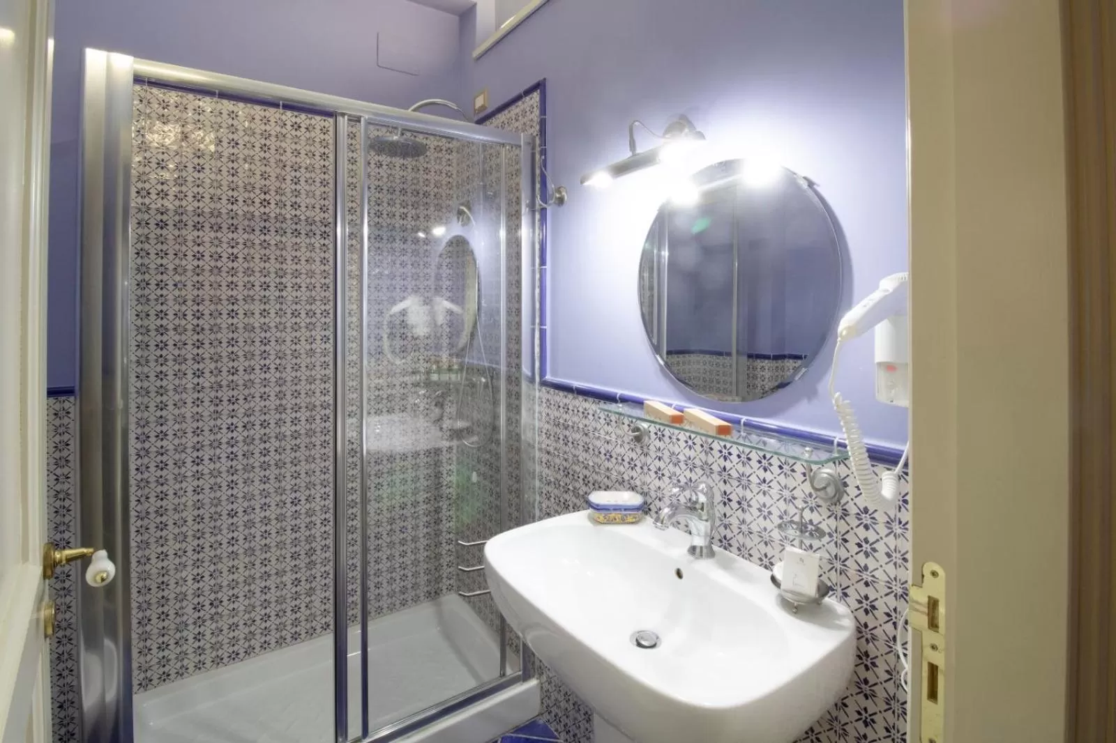 THE PALACE B&B and Apartments