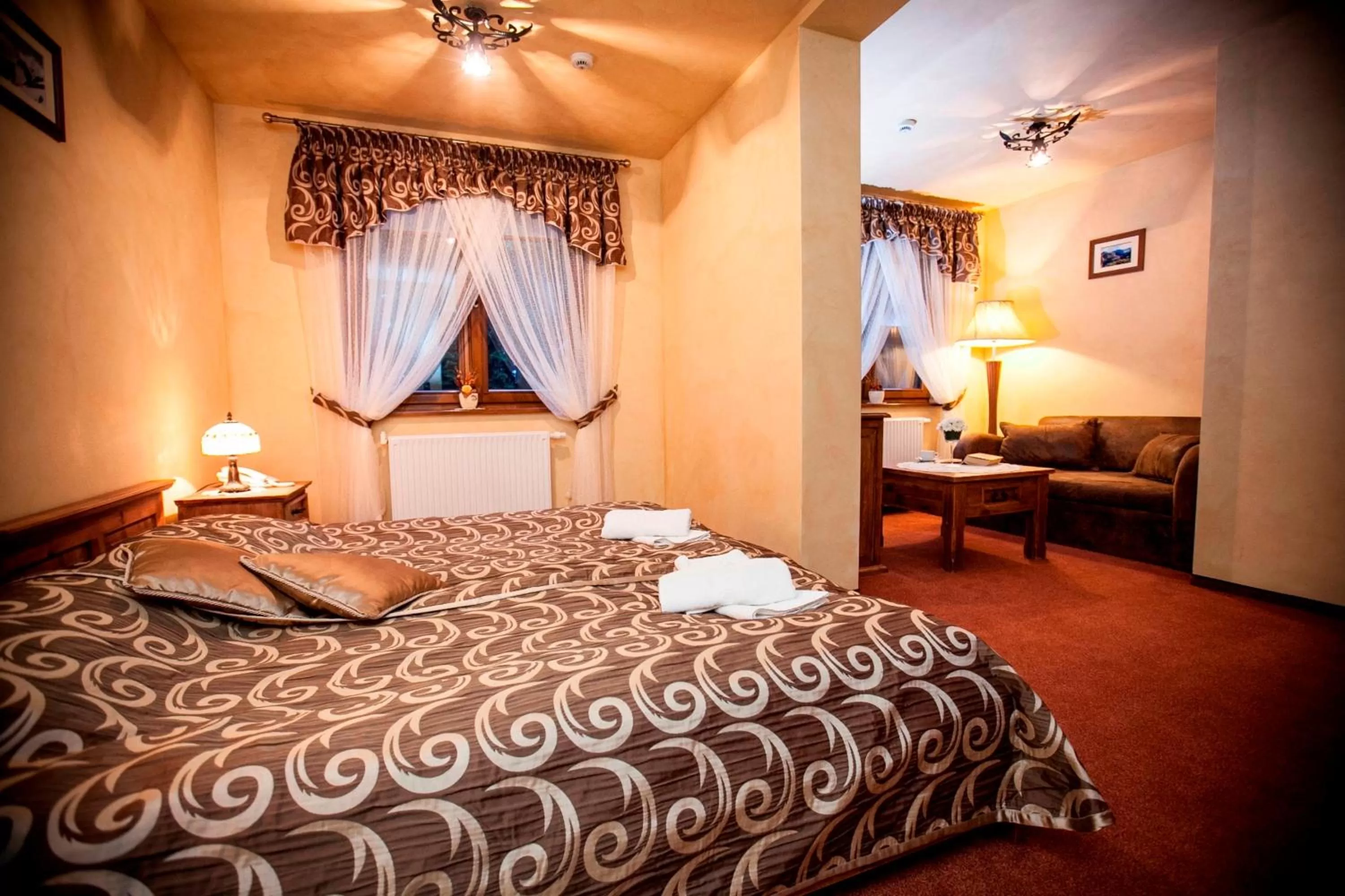 Bed in Hotel Dwór Karolówka