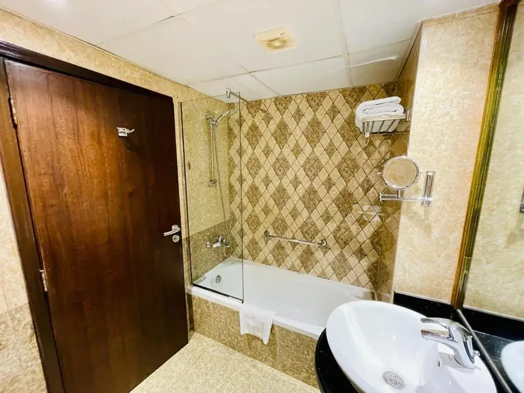 Bathroom in Smana Hotel Al Raffa