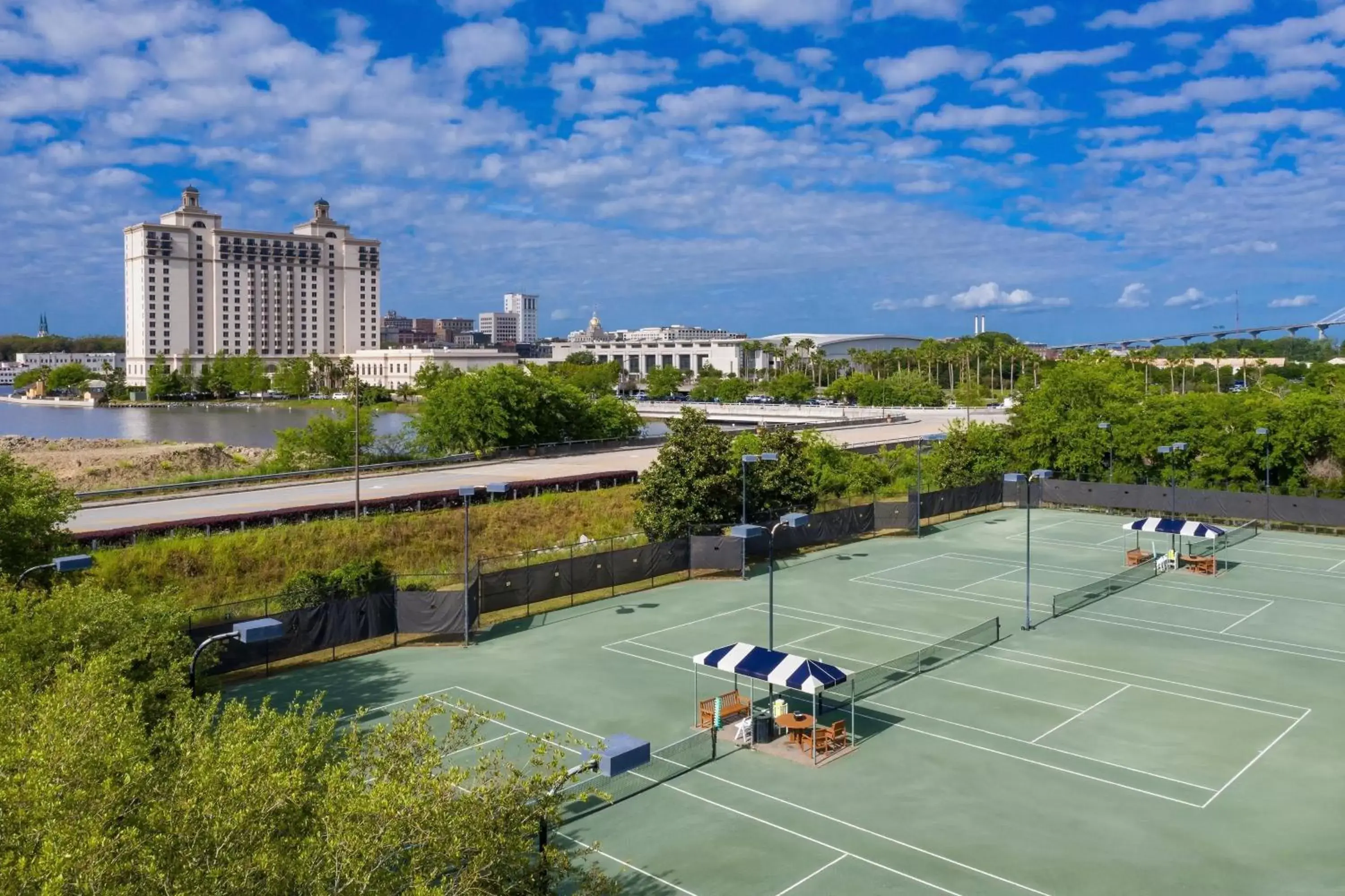 Tennis court in The Westin Savannah Harbor Golf Resort & Spa