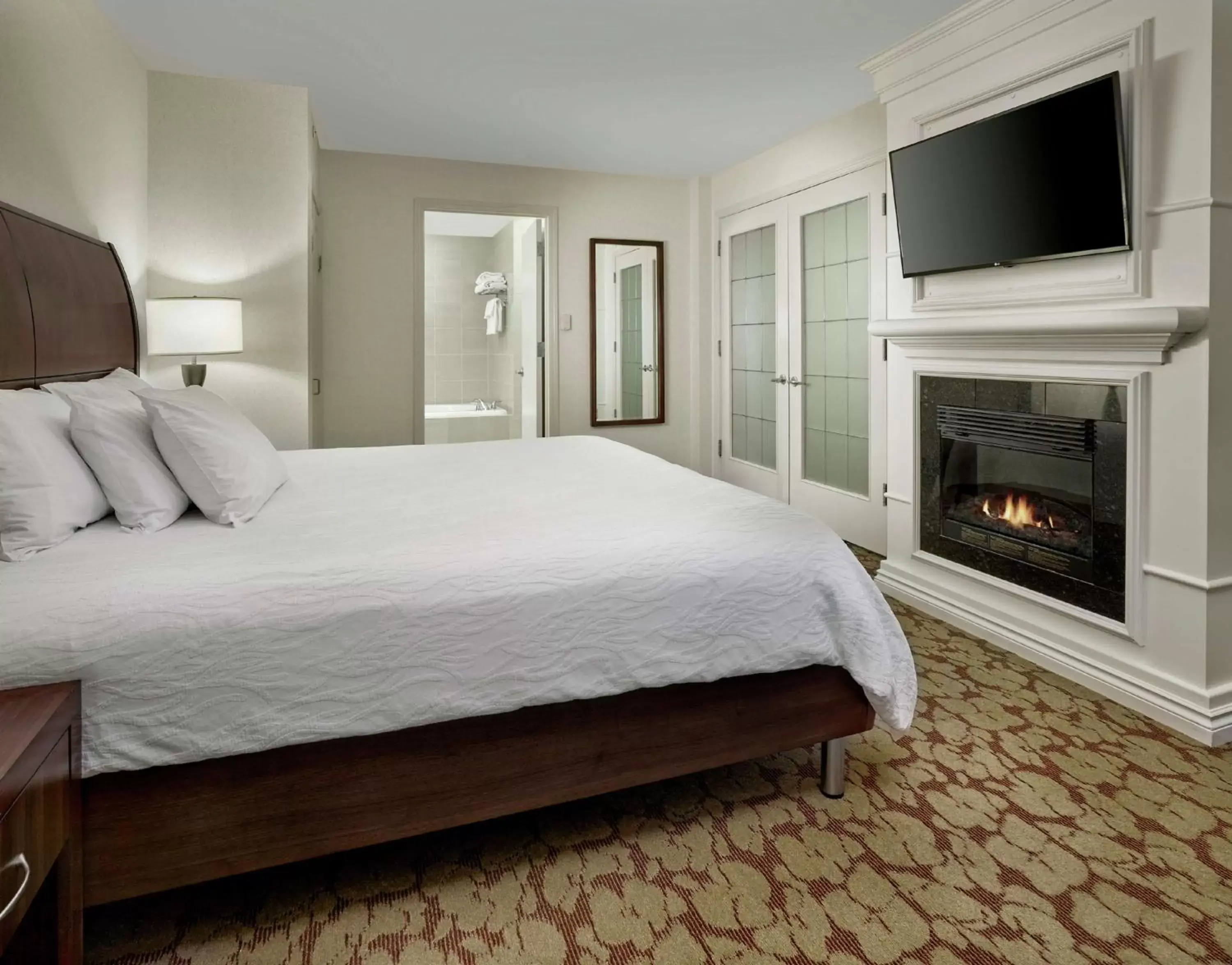 Bedroom, Bed in Hilton Garden Inn West Edmonton