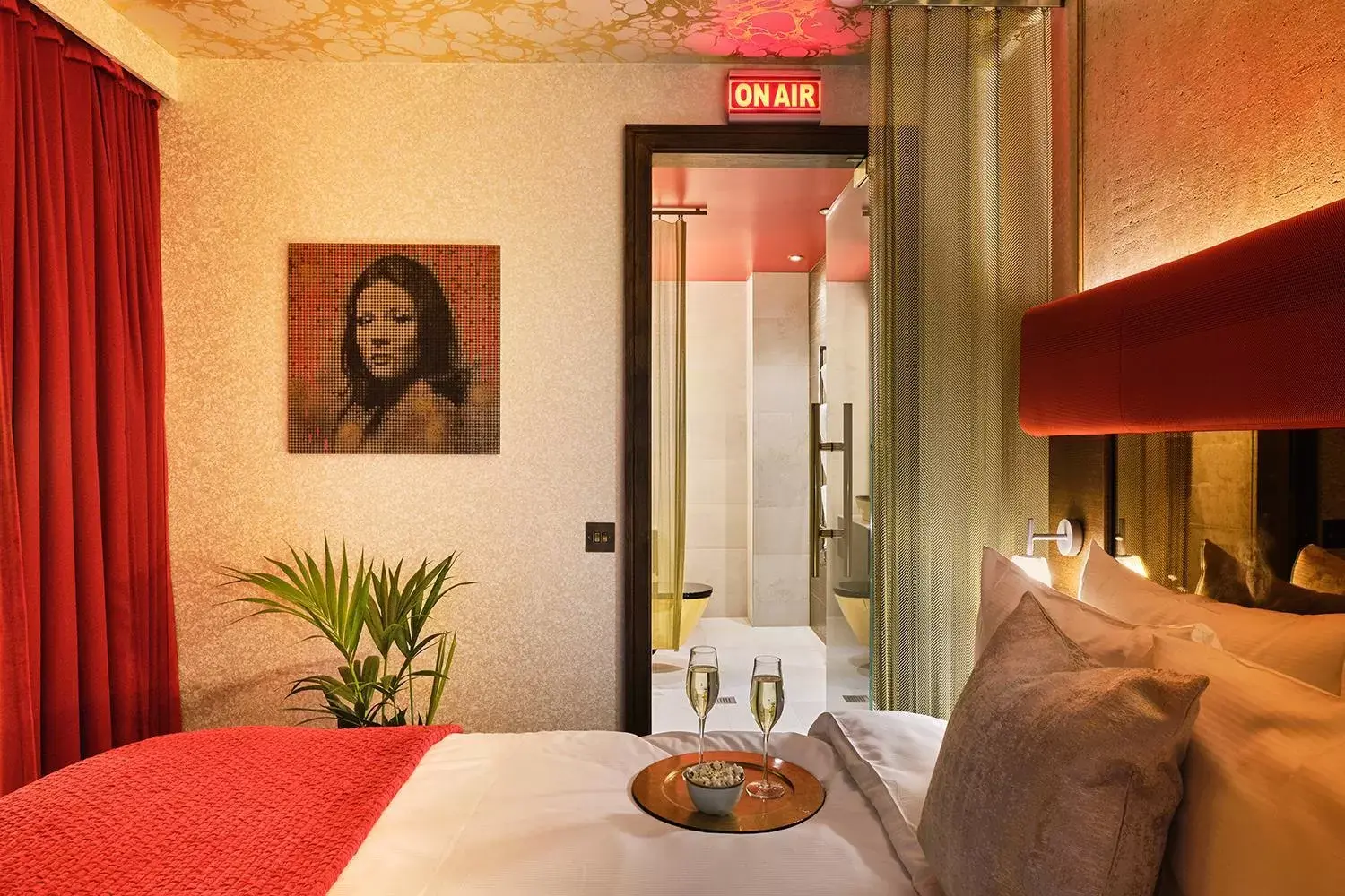 Bedroom, Bed in Megaro Hotel