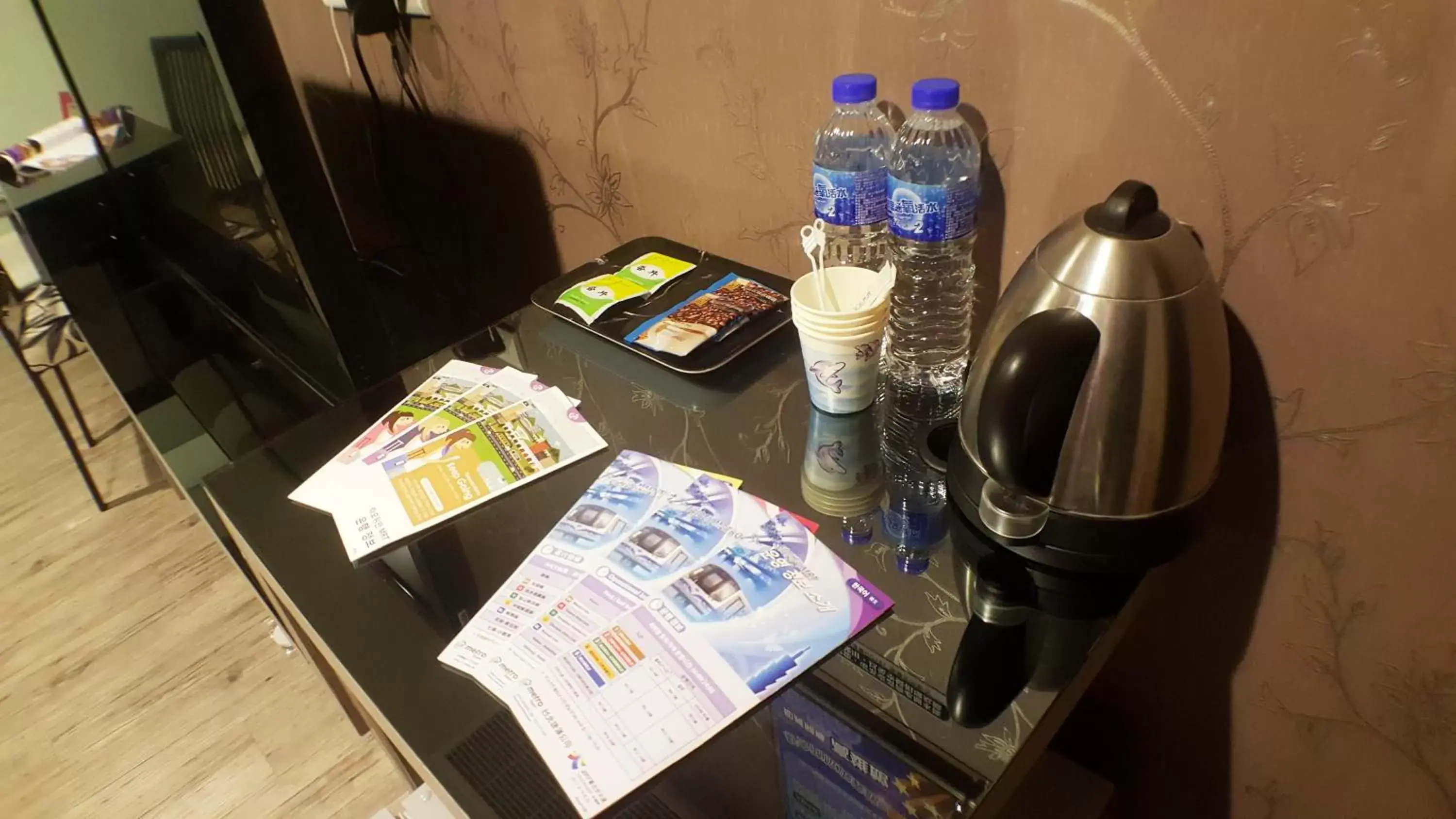 Coffee/tea facilities in Walker Hotel - Zhengyi