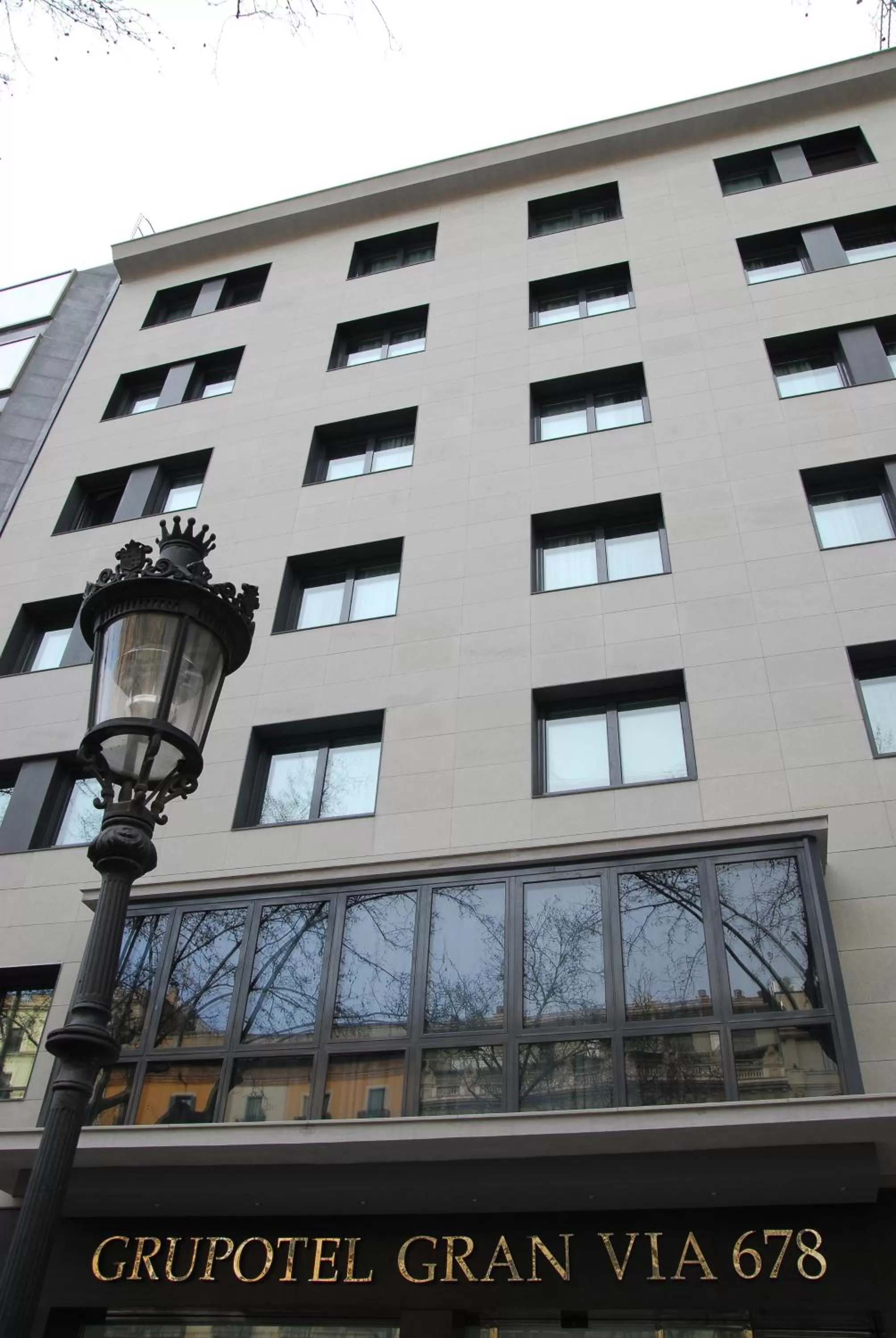 Facade/entrance in Grupotel Gran Via 678
