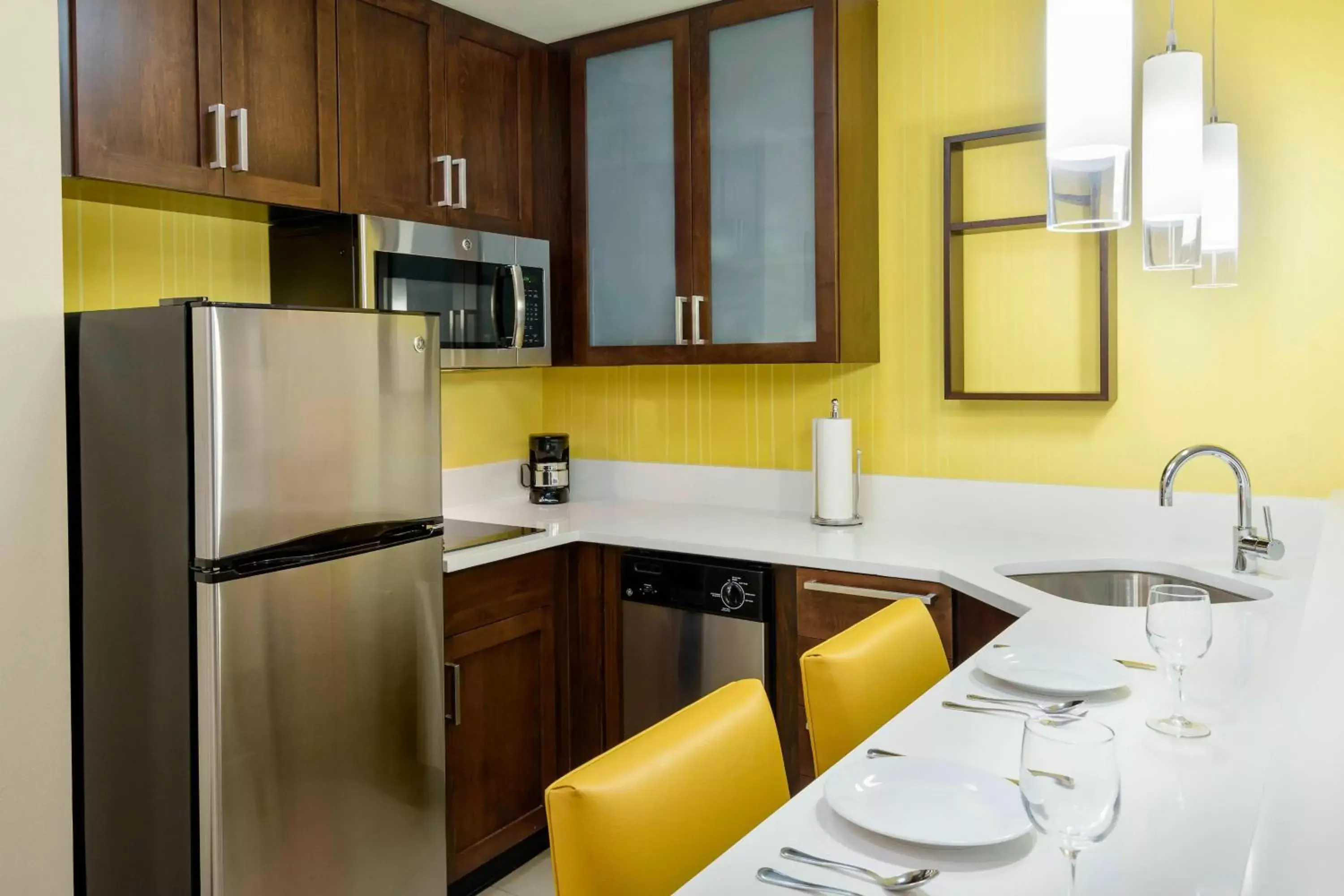 Kitchen or kitchenette, Kitchen/Kitchenette in Residence Inn by Marriott Fort Myers at I-75 and Gulf Coast Town Center