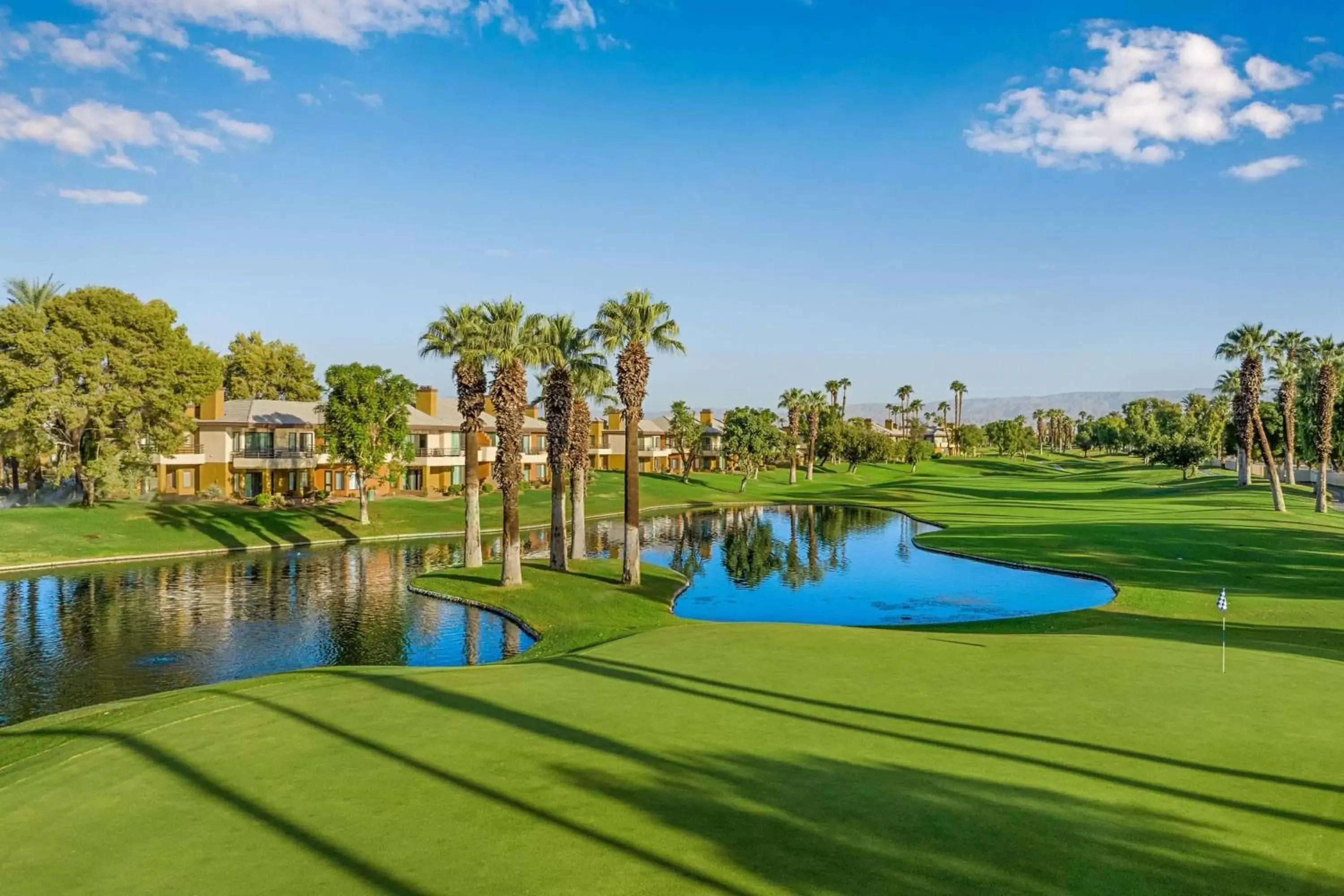 Property building, Golf in Marriott's Desert Springs Villas I