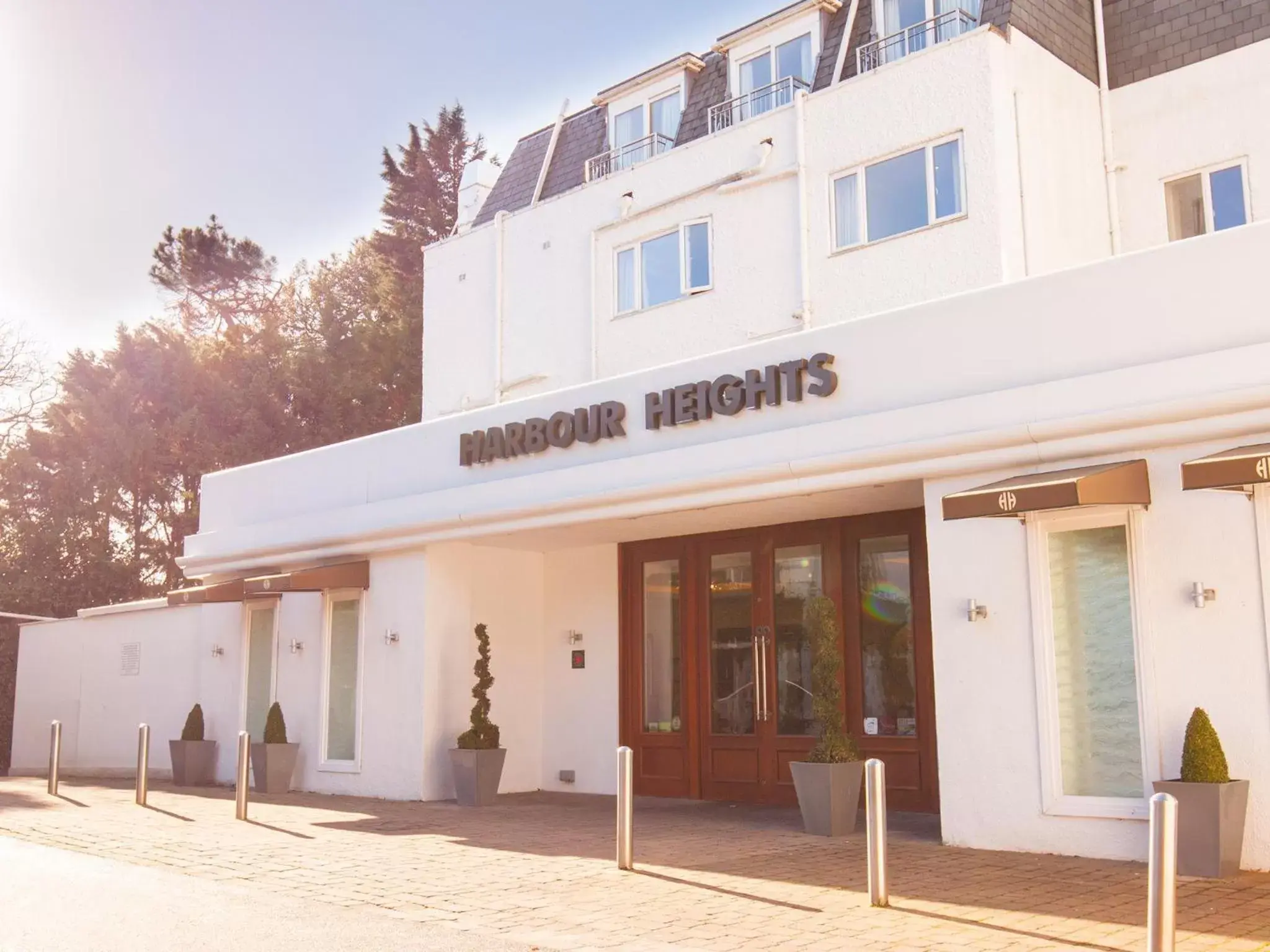 Facade/entrance, Property Building in Harbour Heights Hotel