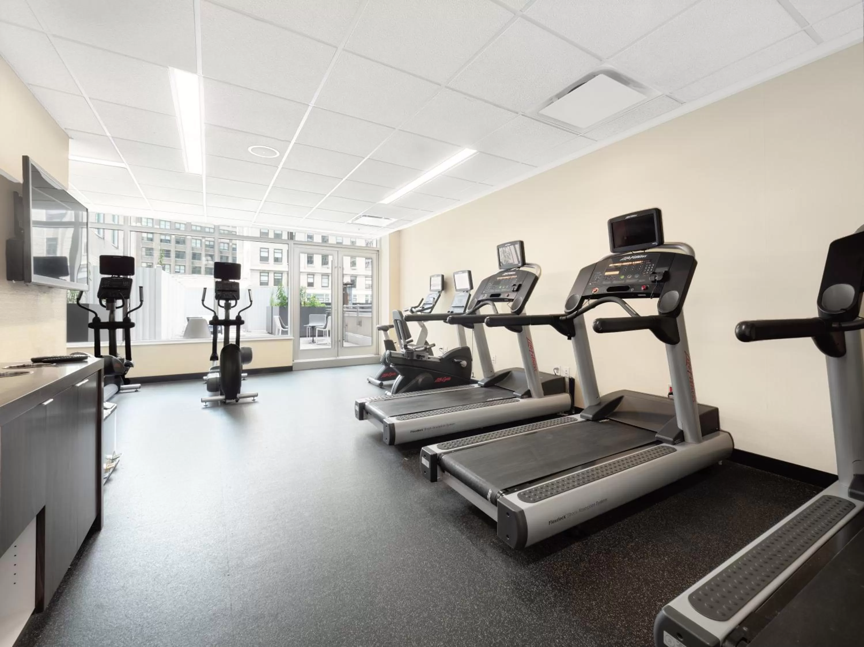 Fitness centre/facilities in The Herald by LuxUrban