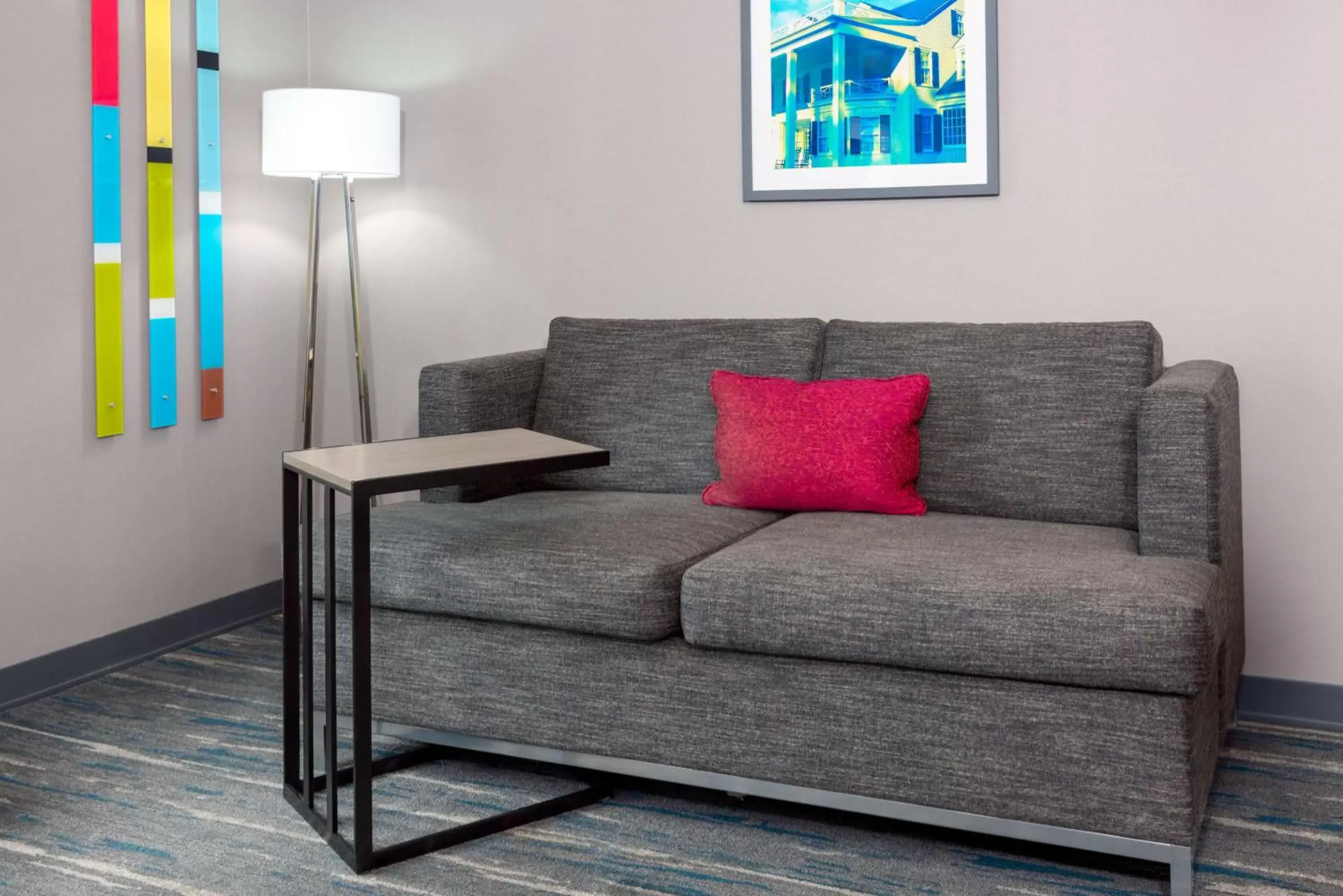 Living room, Seating Area in Hampton Inn and Suites Hartford/Farmington