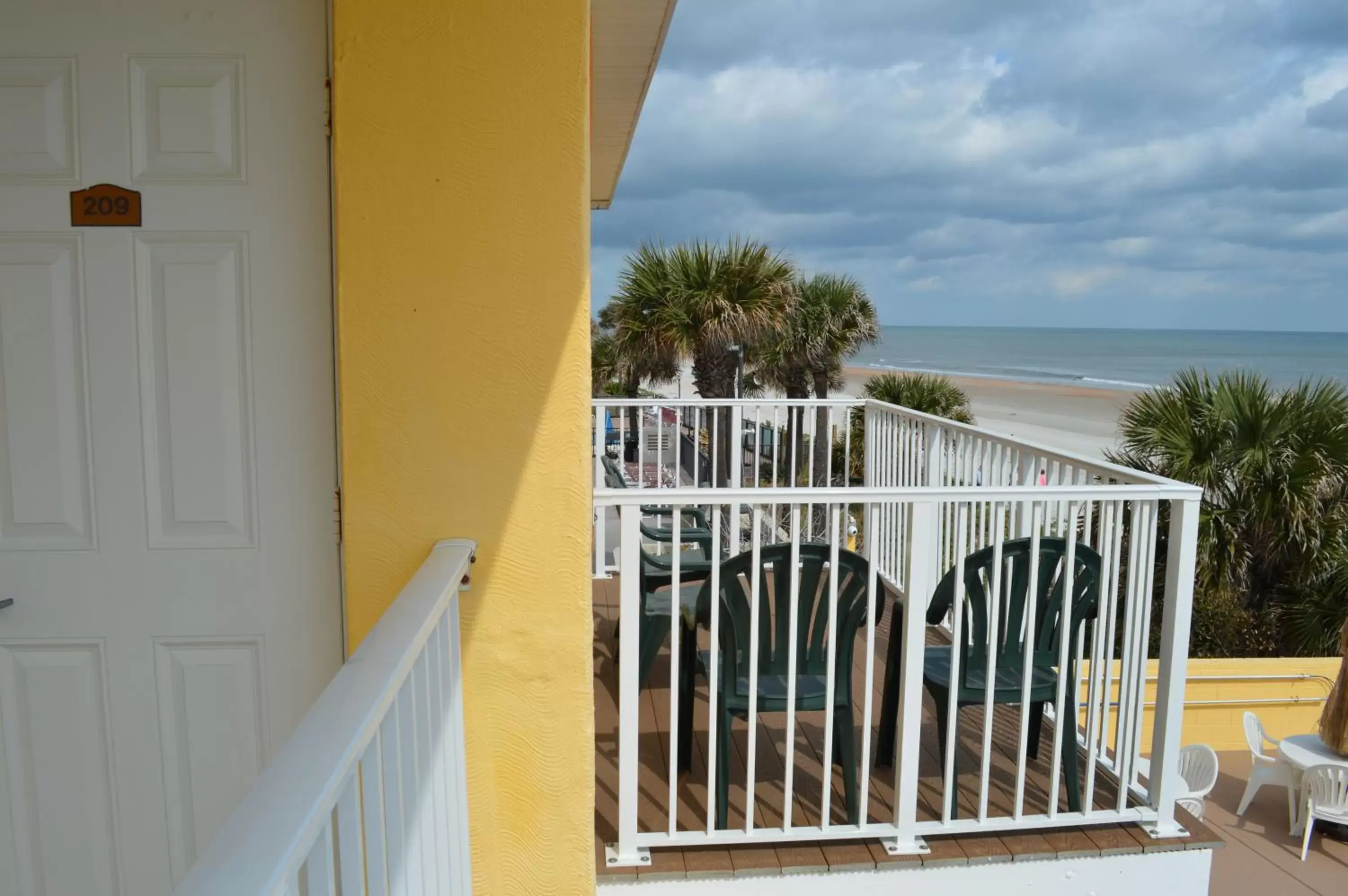 Balcony/Terrace in Oceanfront Inn and Suites - Ormond