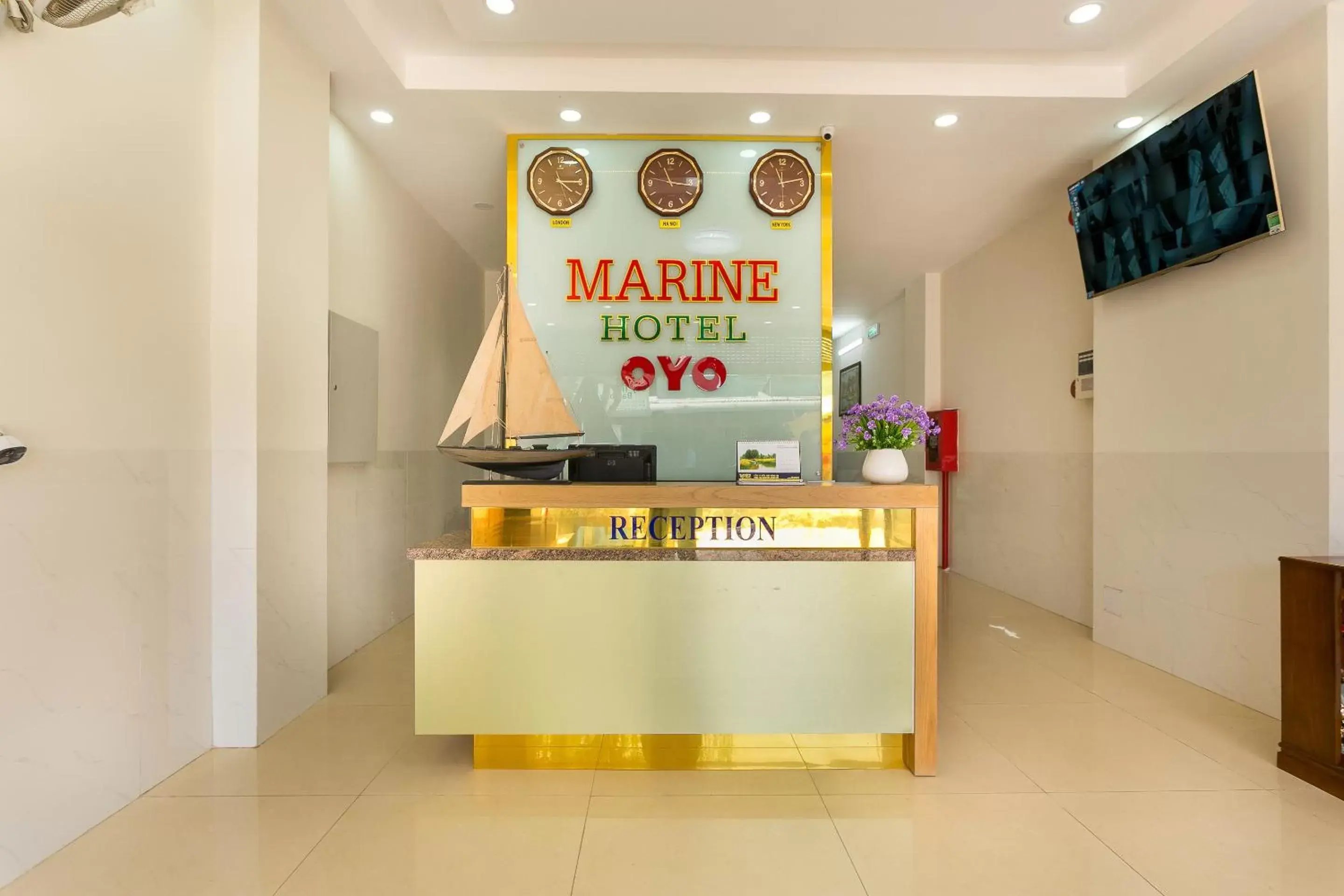 Lobby or reception in Marine Hotel & Apartment Lobby or reception in Marine Hotel & Apartment