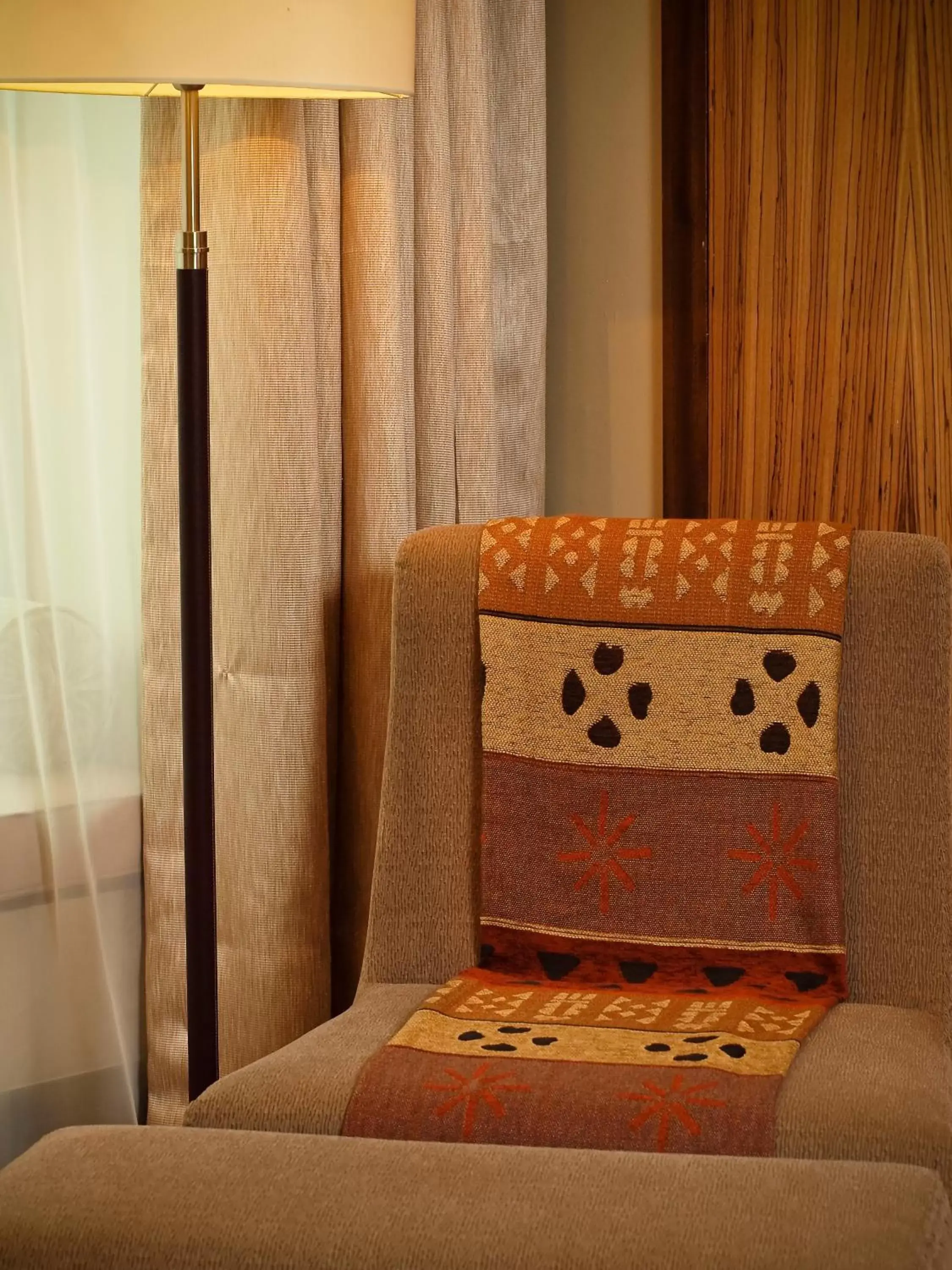 Seating area, Bathroom in Radisson Blu Anchorage Hotel