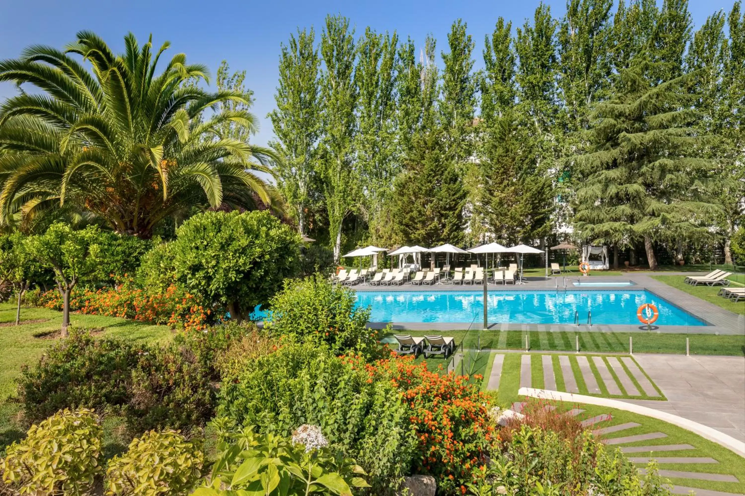 Garden, Swimming Pool in Barceló Cáceres V Centenario