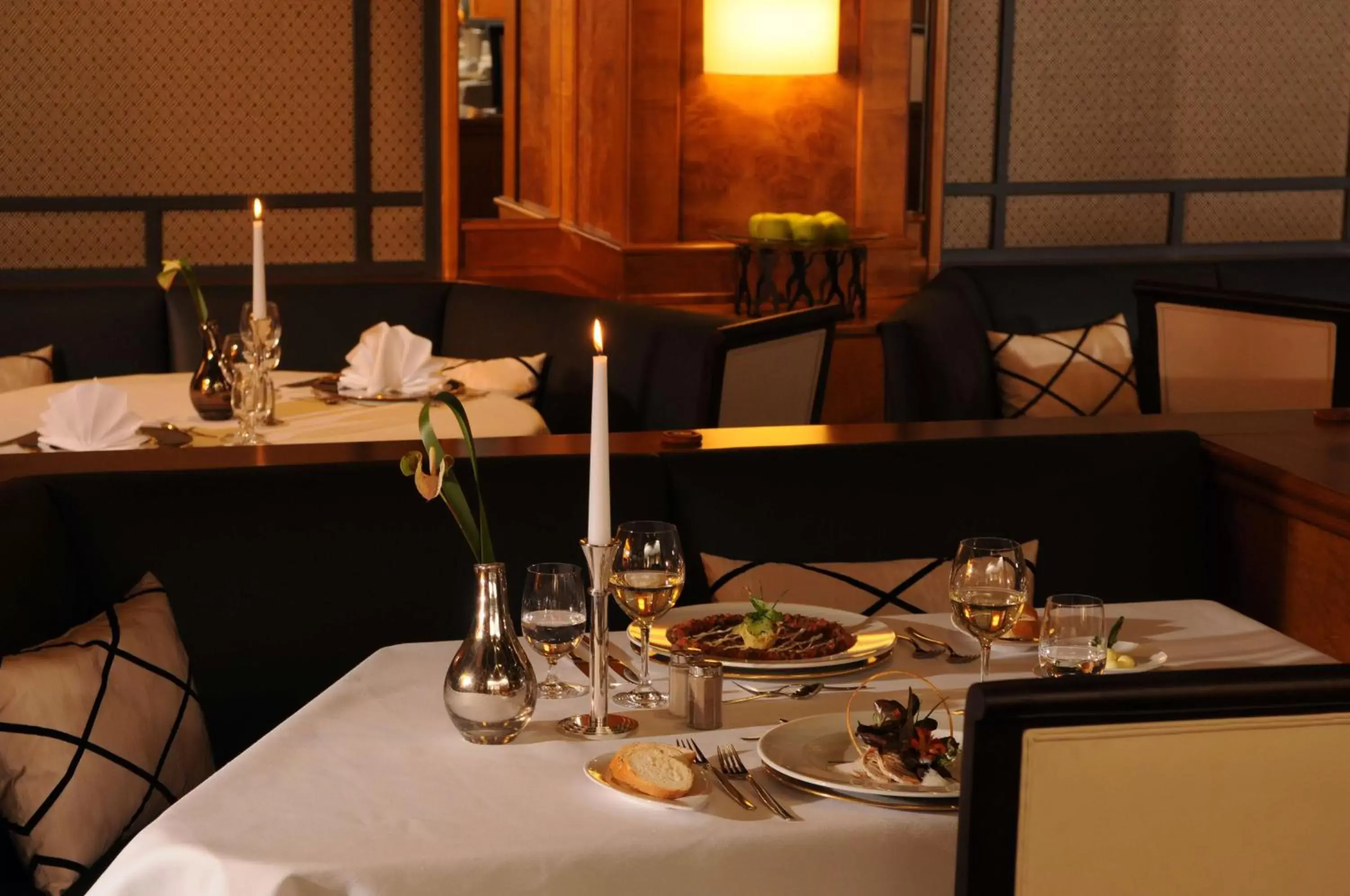 Restaurant/Places to Eat in Best Western Premier Parkhotel Kronsberg