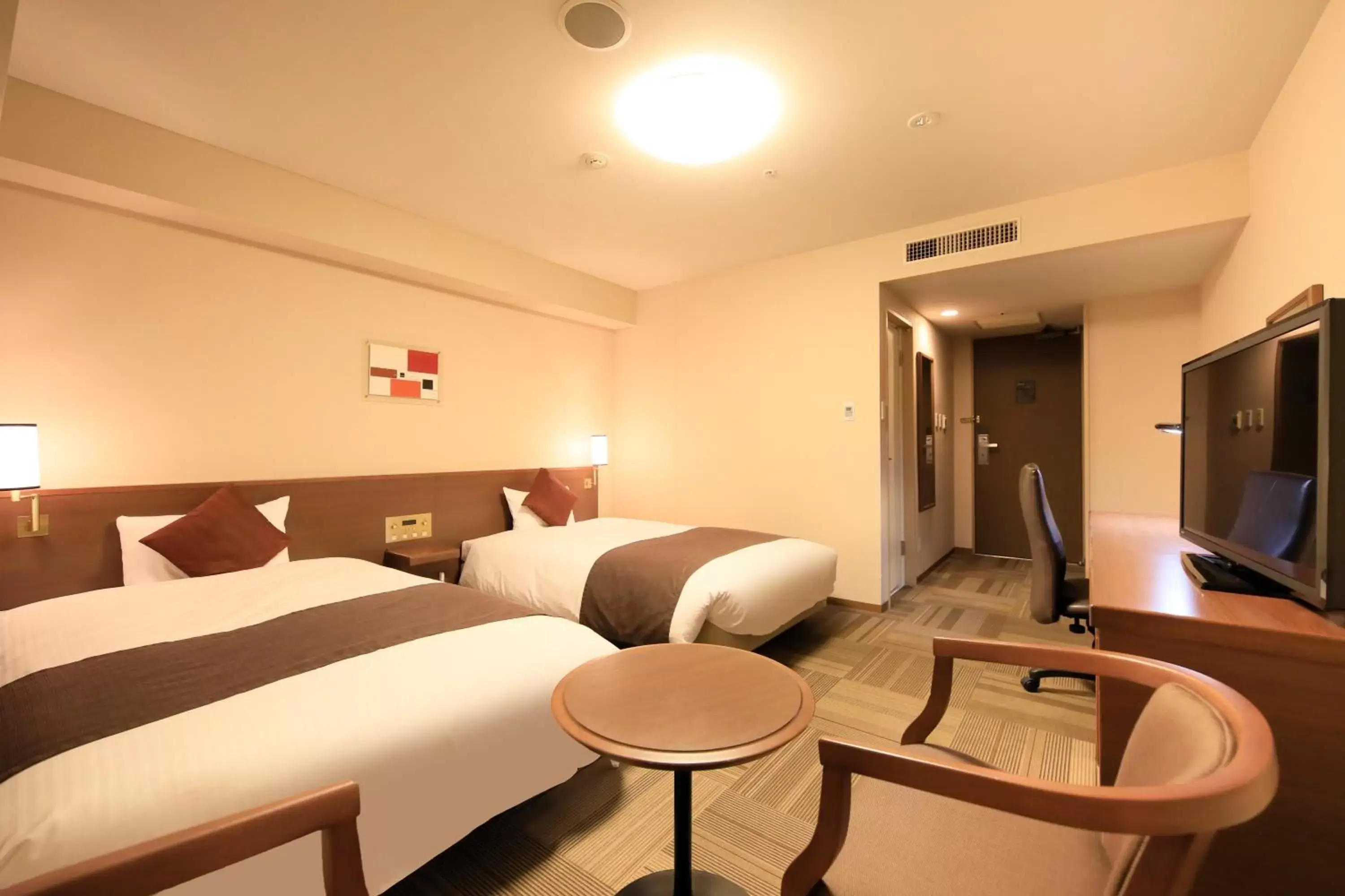 Photo of the whole room, Room Photo in Daiwa Roynet Hotel Hachinohe