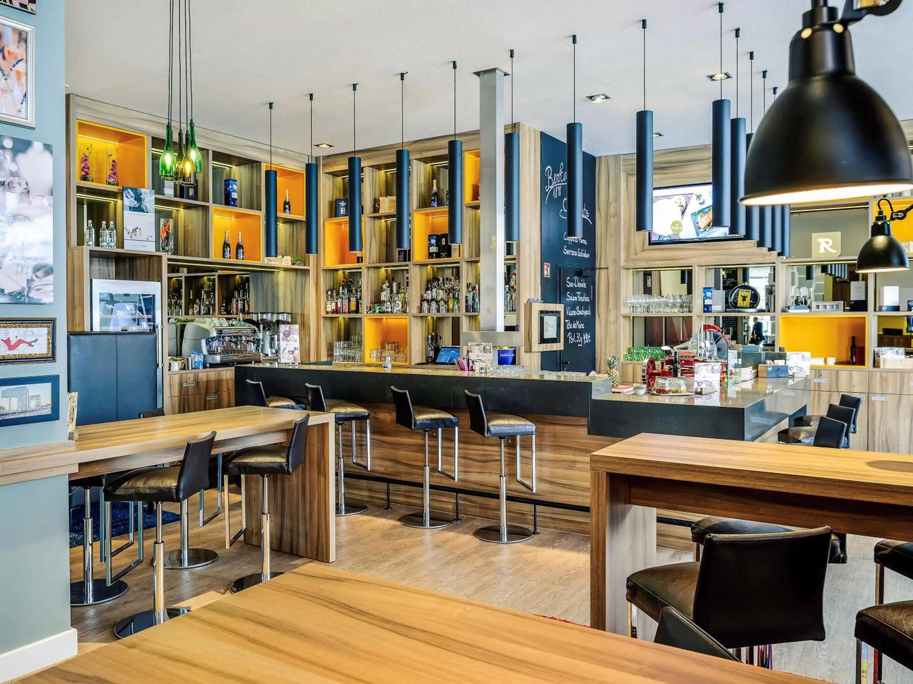 Restaurant/places to eat, Lounge/Bar in Mercure Hotel Severinshof Koln City
