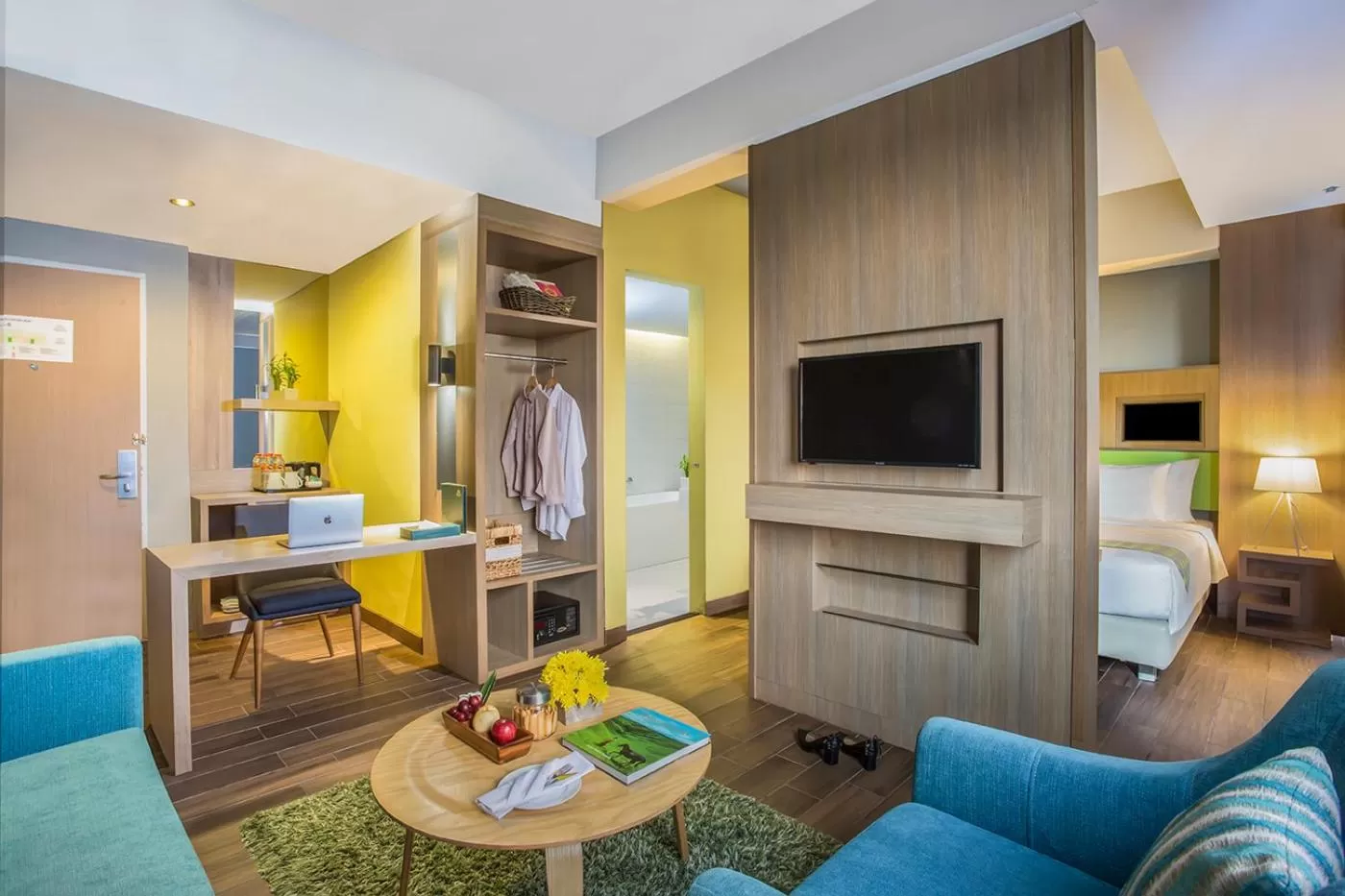 Living room, Bed in Khas Hotel Pekalongan