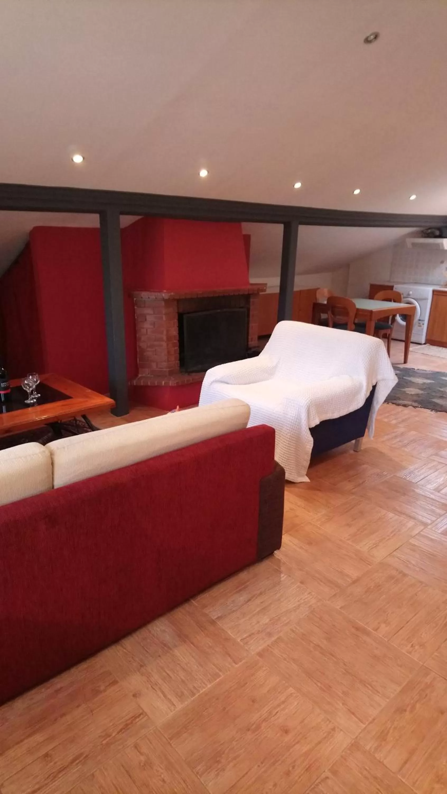 Photo of the whole room in Four Seasons Hotel