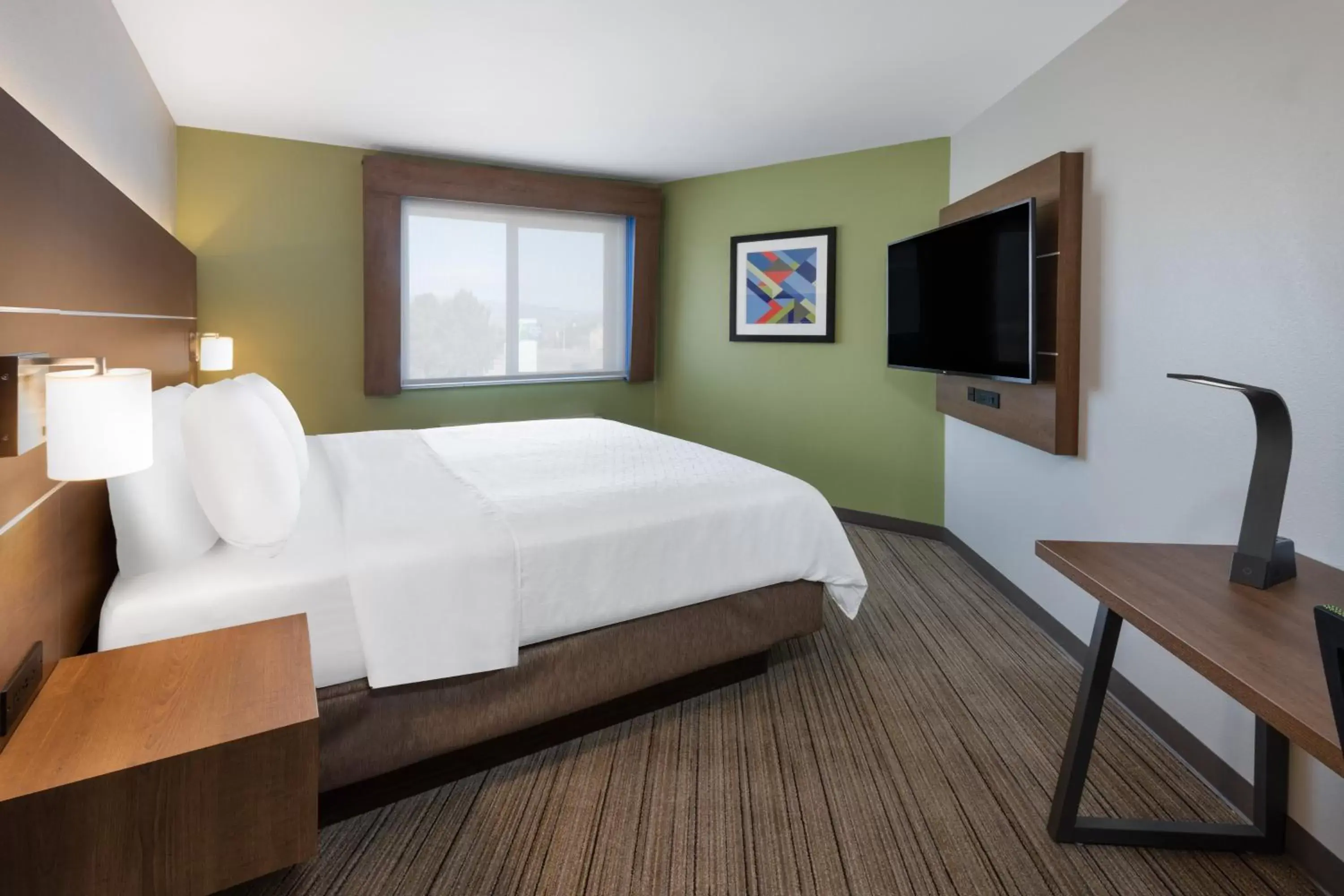 Photo of the whole room, Bed in Holiday Inn Express & Suites Colorado Springs-Airport, an IHG Hotel