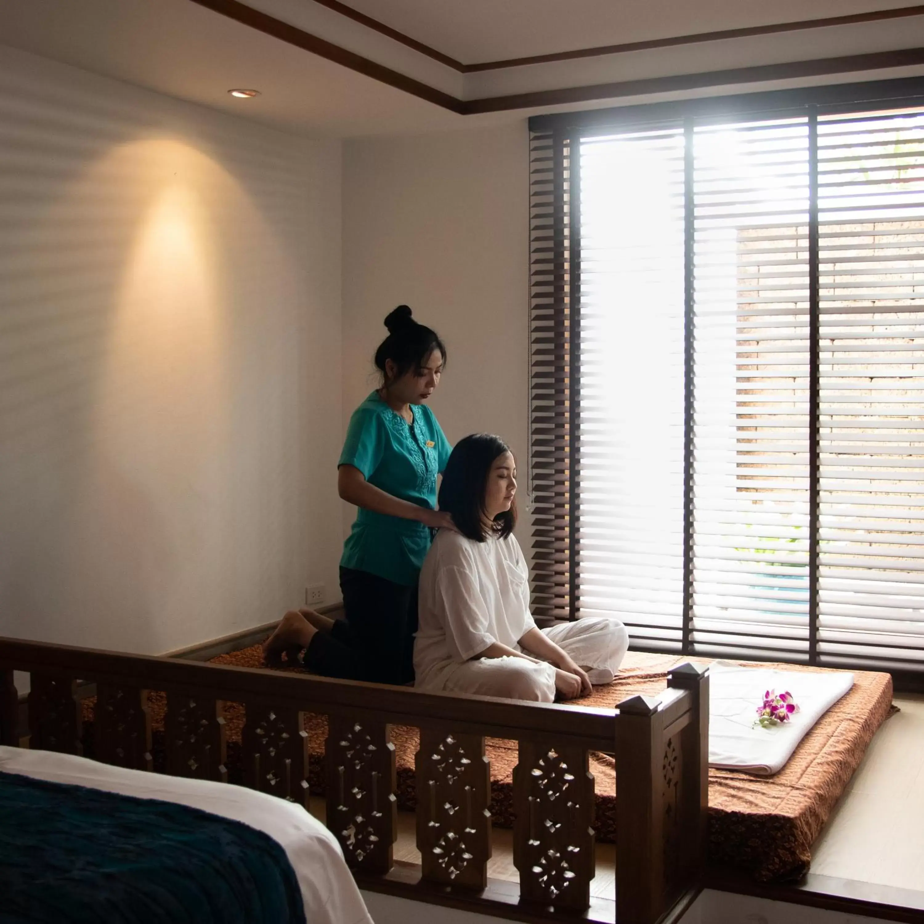Massage in Anantara Riverside Bangkok Resort